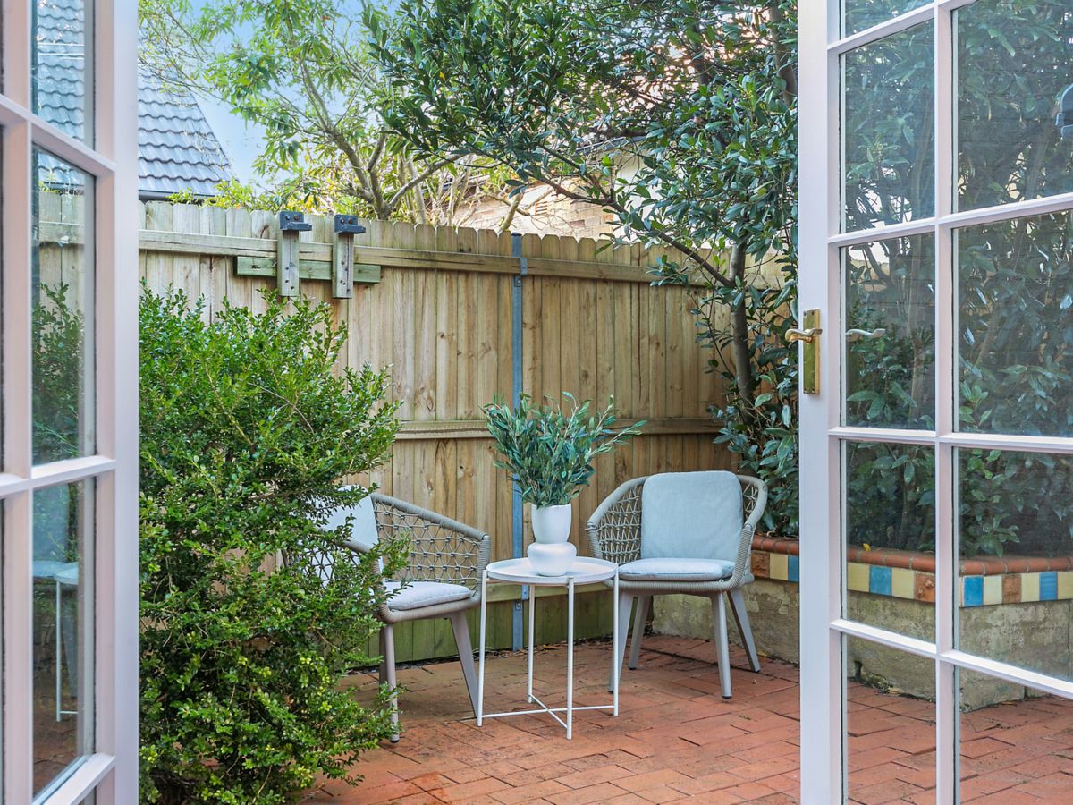Courtyard2