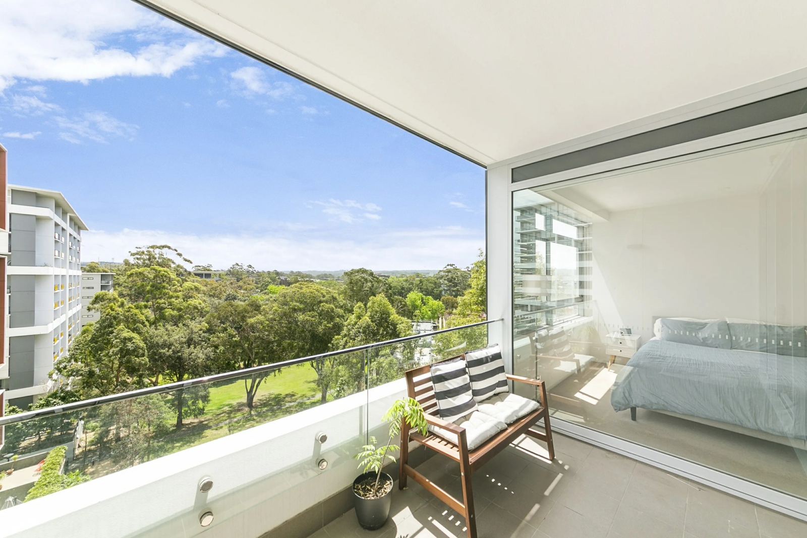 808/2 Saunders Close,Macquarie Park