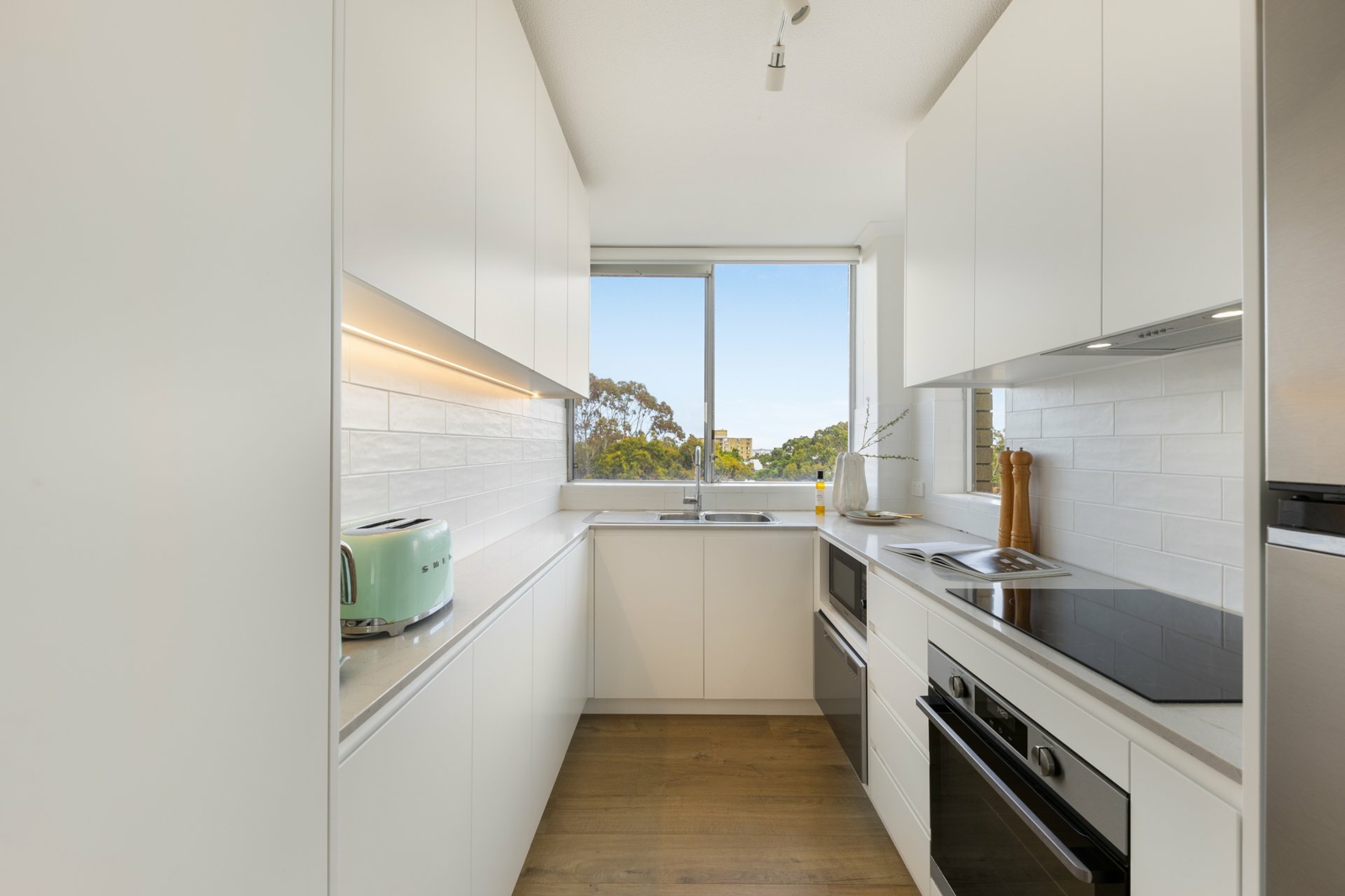 Kitchen (2).jpg