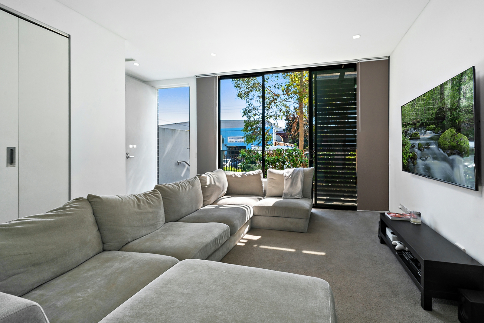 Loungeroom_v3
