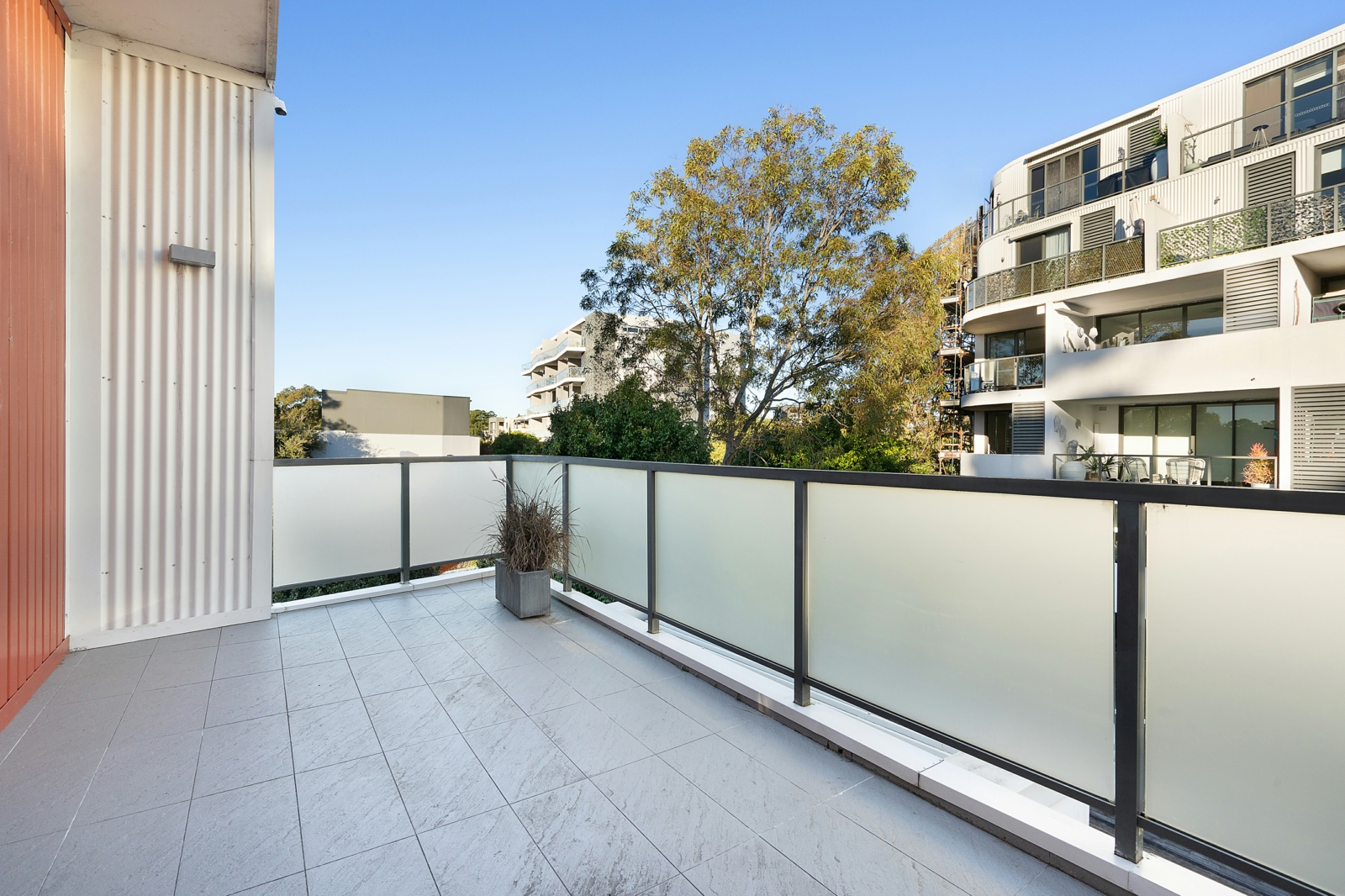 balcony