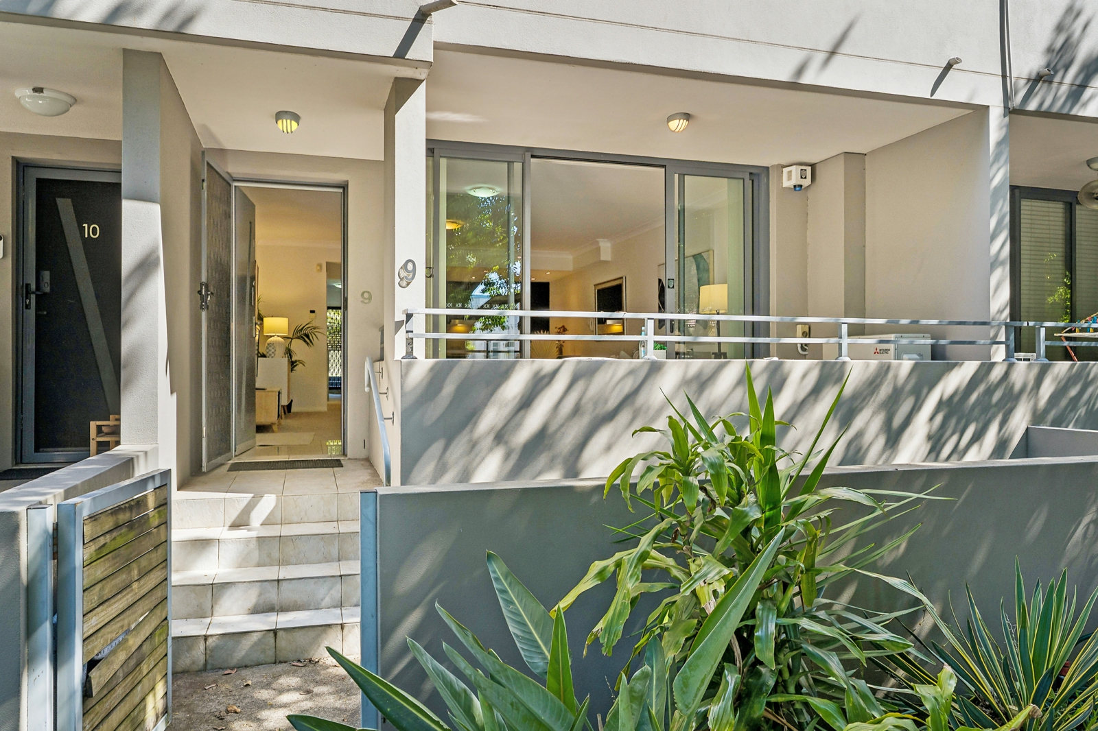 9/15 Daphne Street,Botany