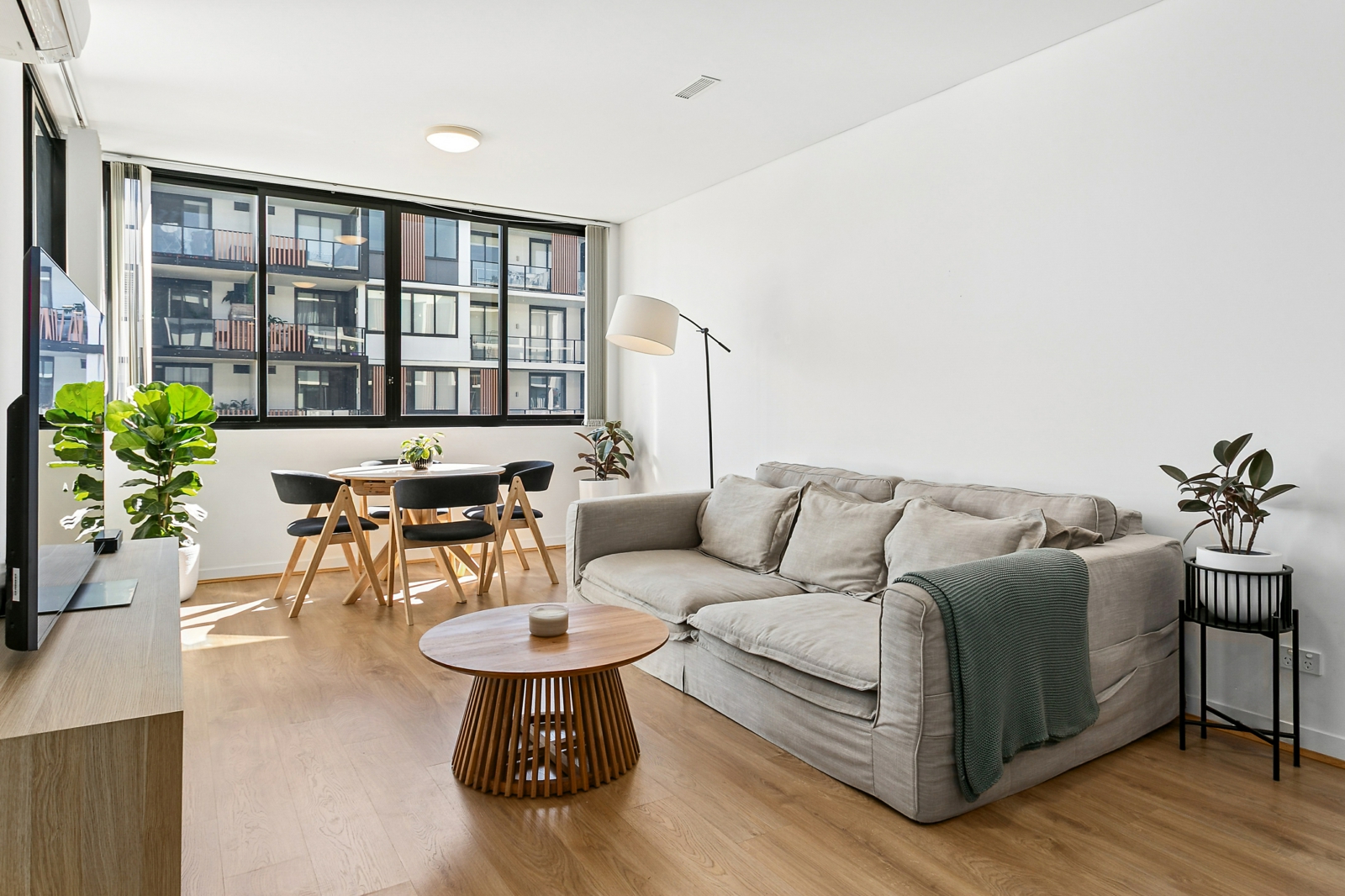 2413/55 Wilson Street, BOTANY