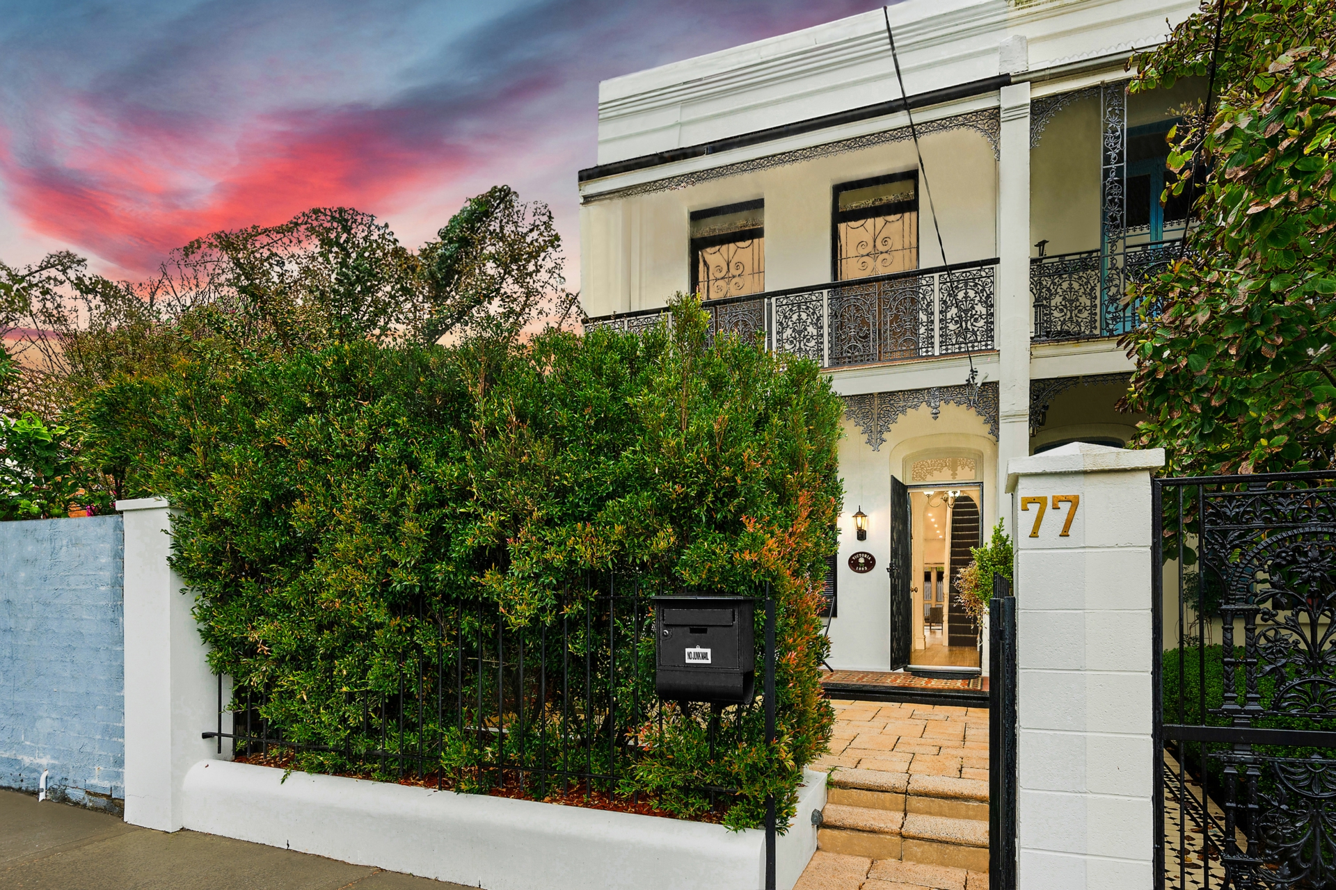 77 Holtermann Street, CROWS NEST