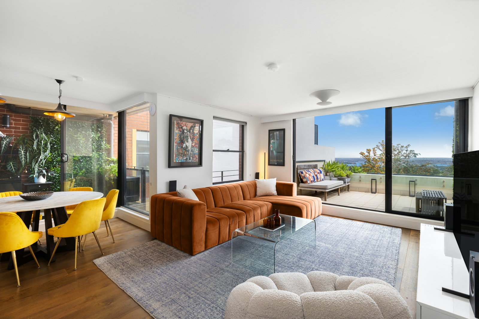 Living Room onto dining_v2