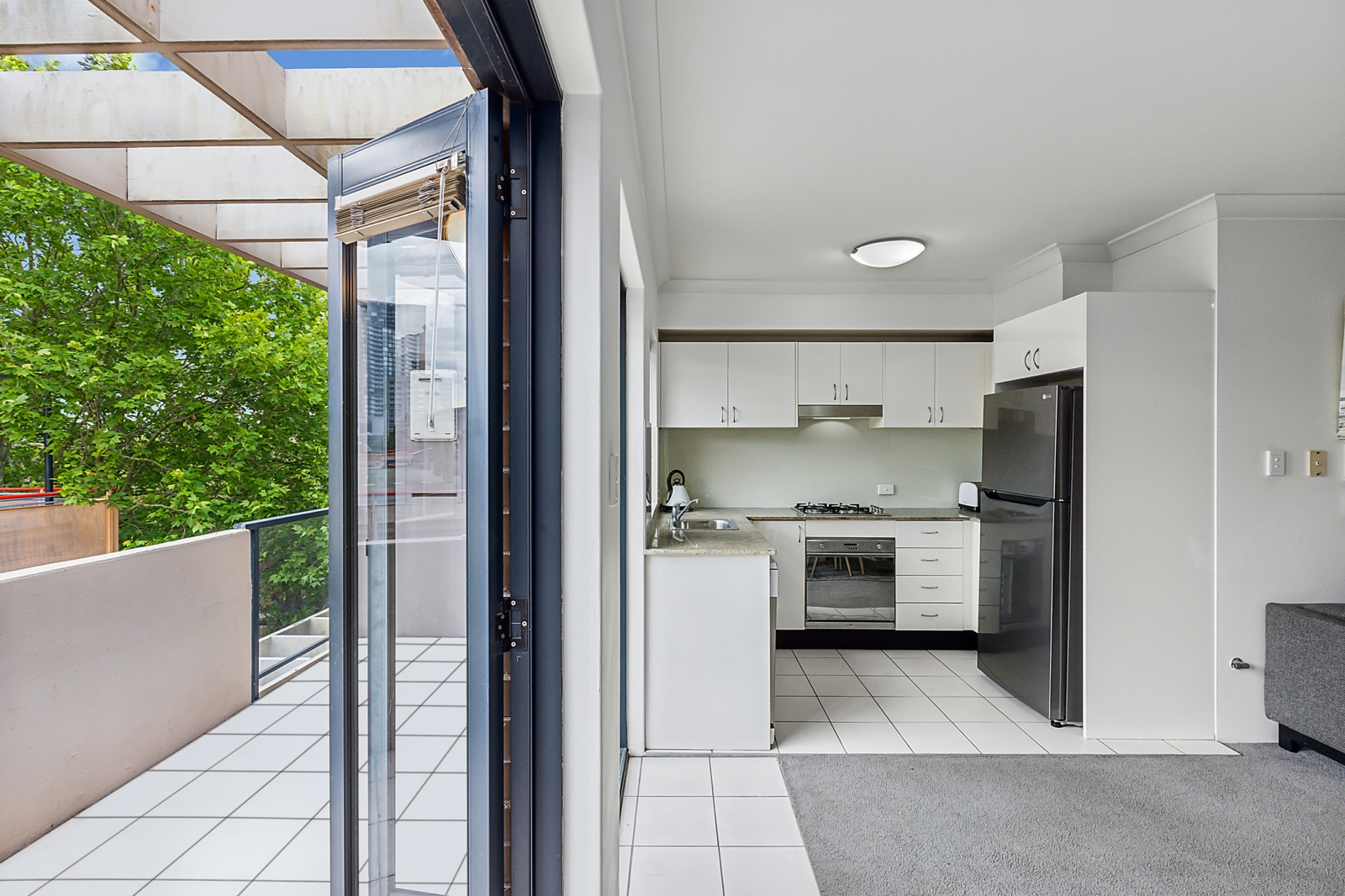 balcony kitchen_v2