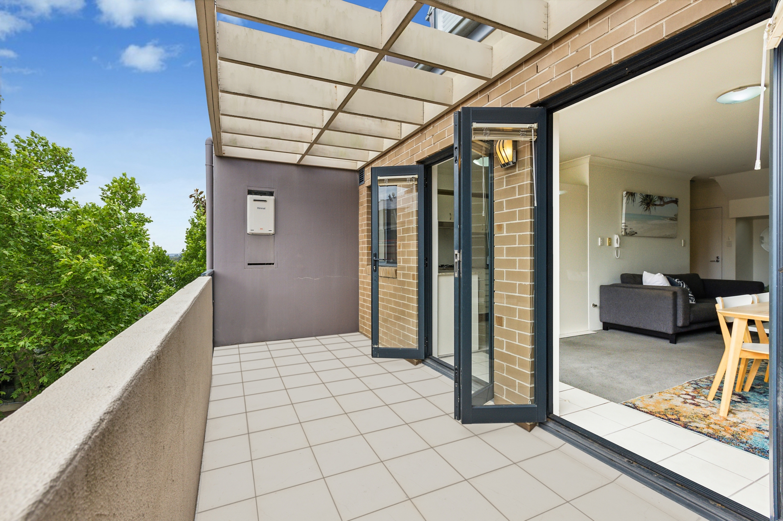 balcony_v2