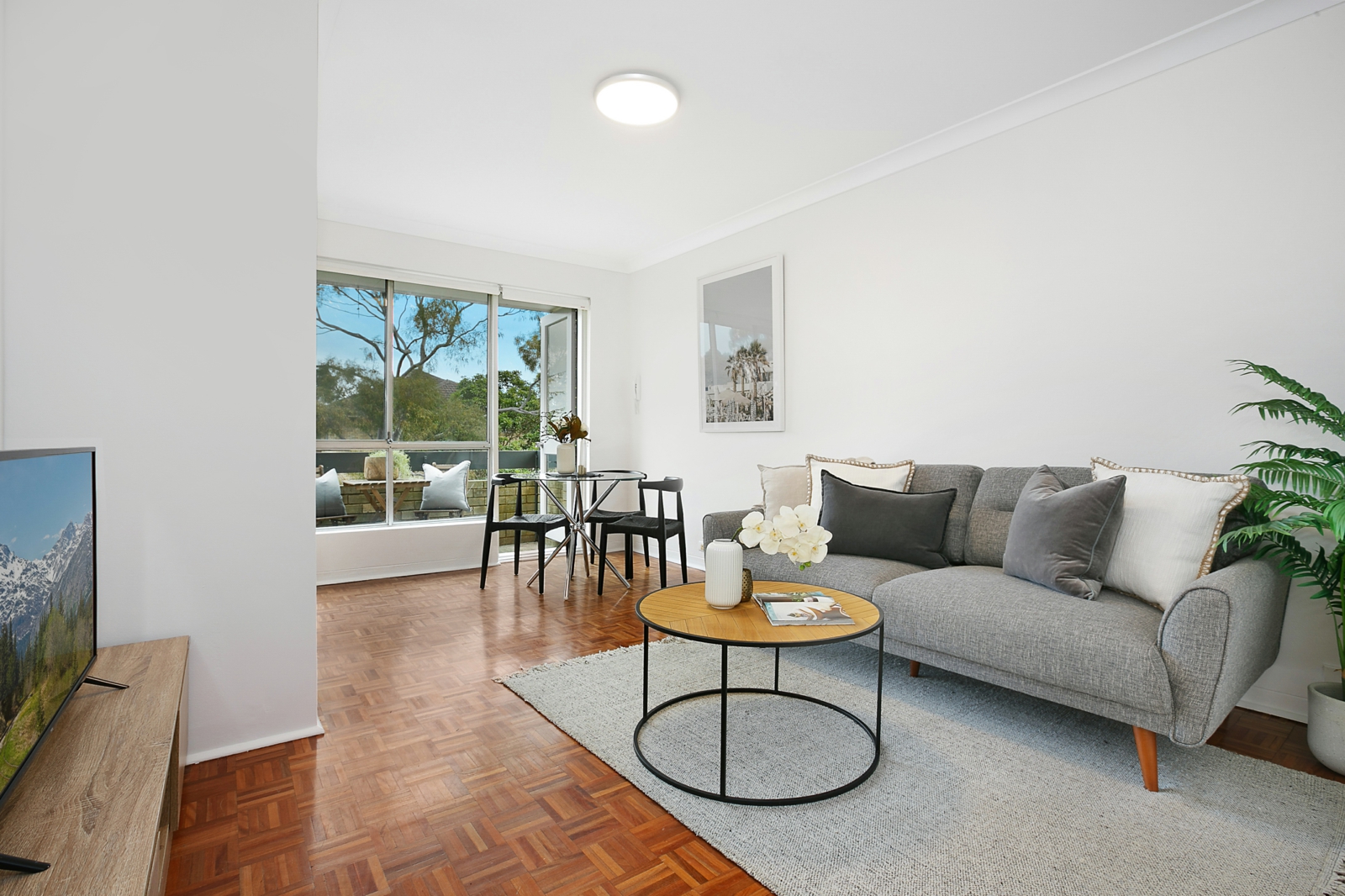 Downloaded-original43600688-Livingroom.j