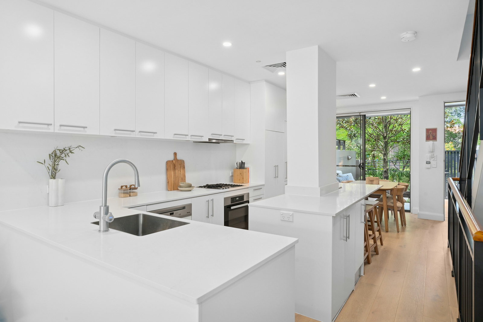 4/2 Hamilton Avenue, NAREMBURN