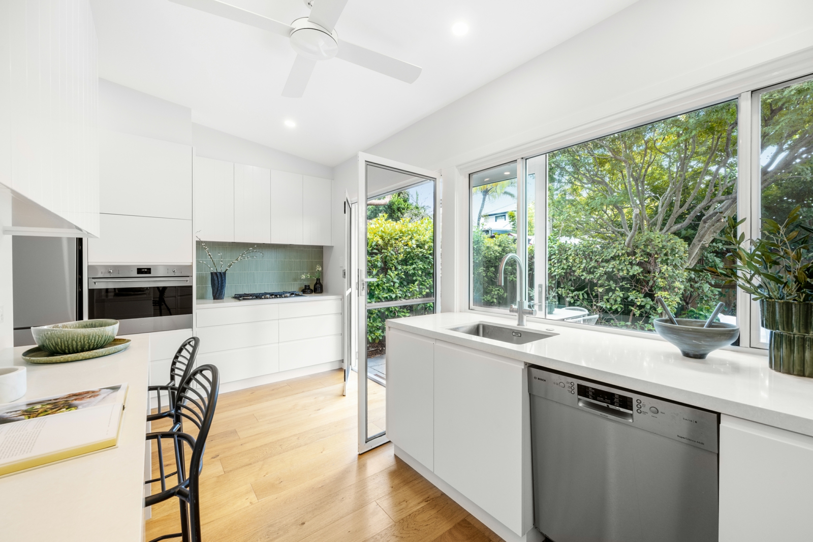 33 Hector , Willoughby 2068, NSW-4.jpg