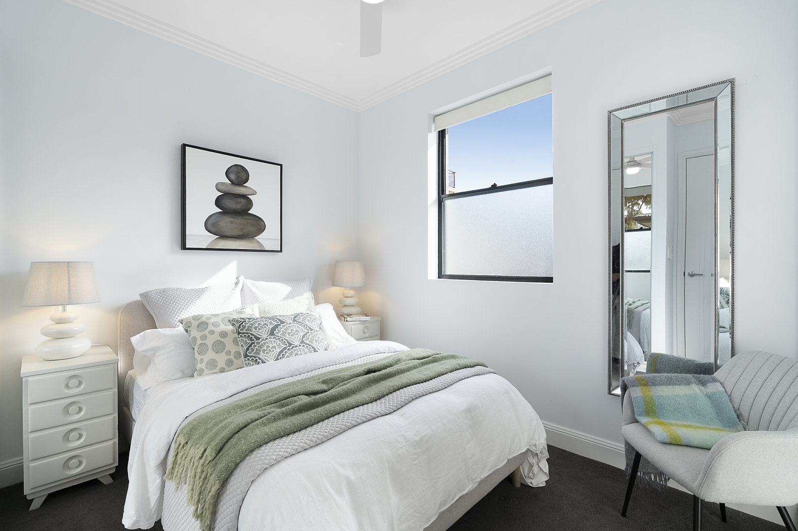 Bed 1.jpg