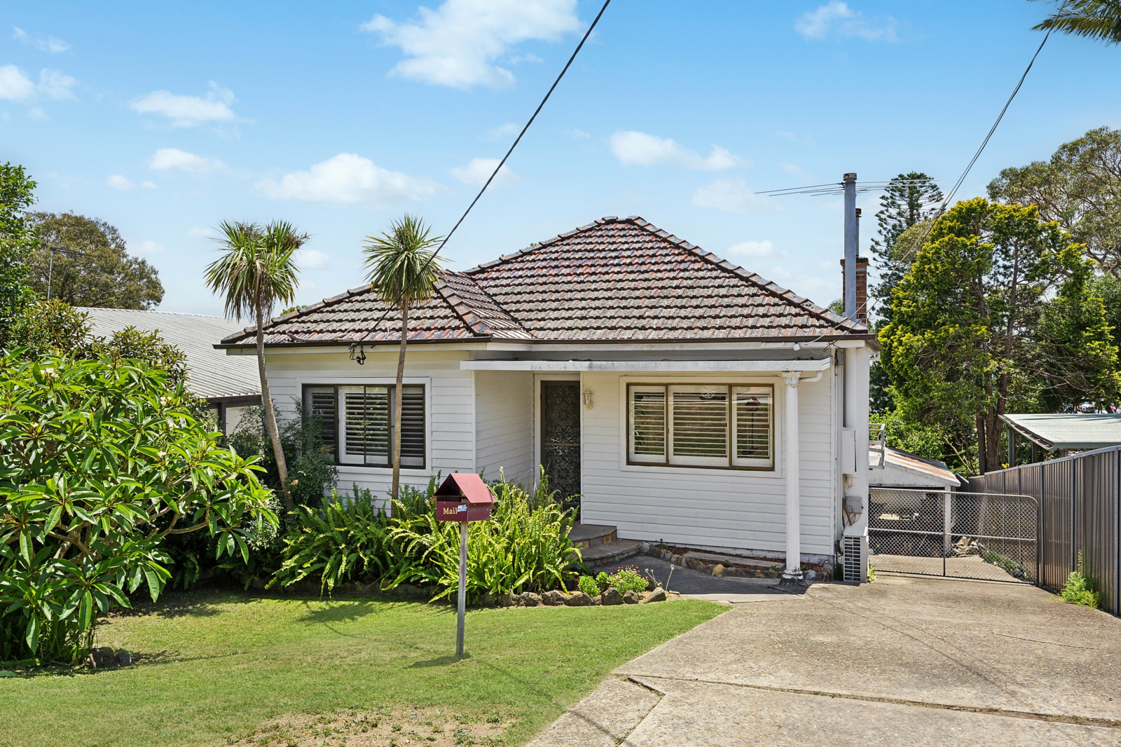 13 Easton Avenue, SYLVANIA