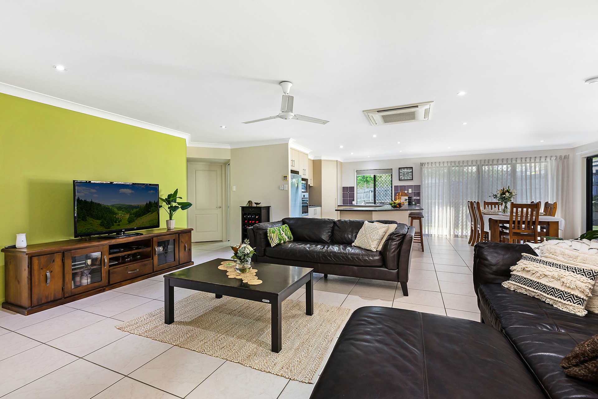 Lounge_Kitchen_Dining_2