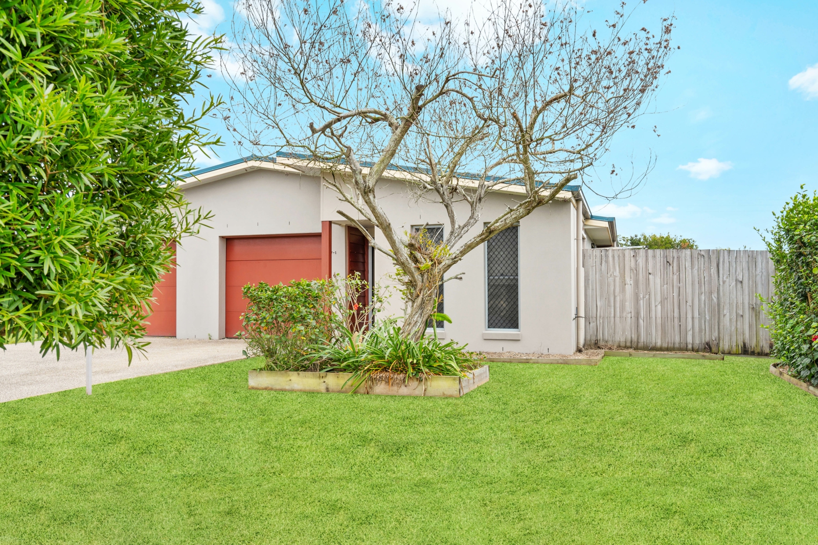 2/57 Phoenix Crescent, RURAL VIEW