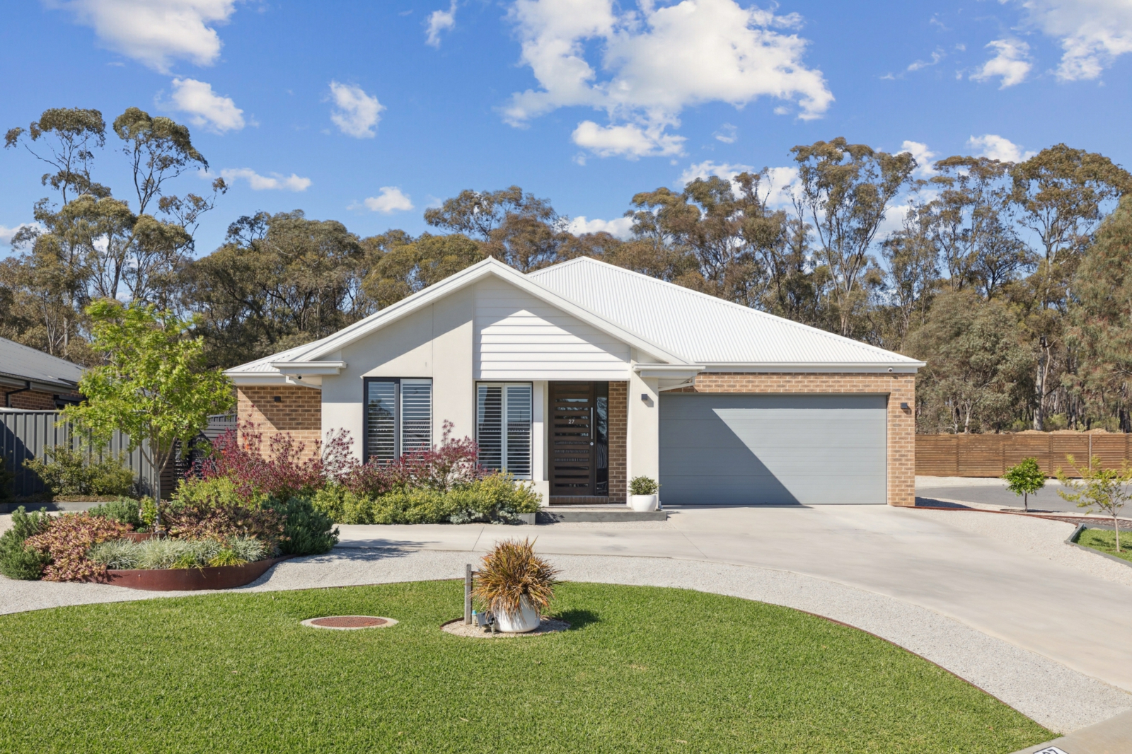 27 Drumbane Drive,Golden Square