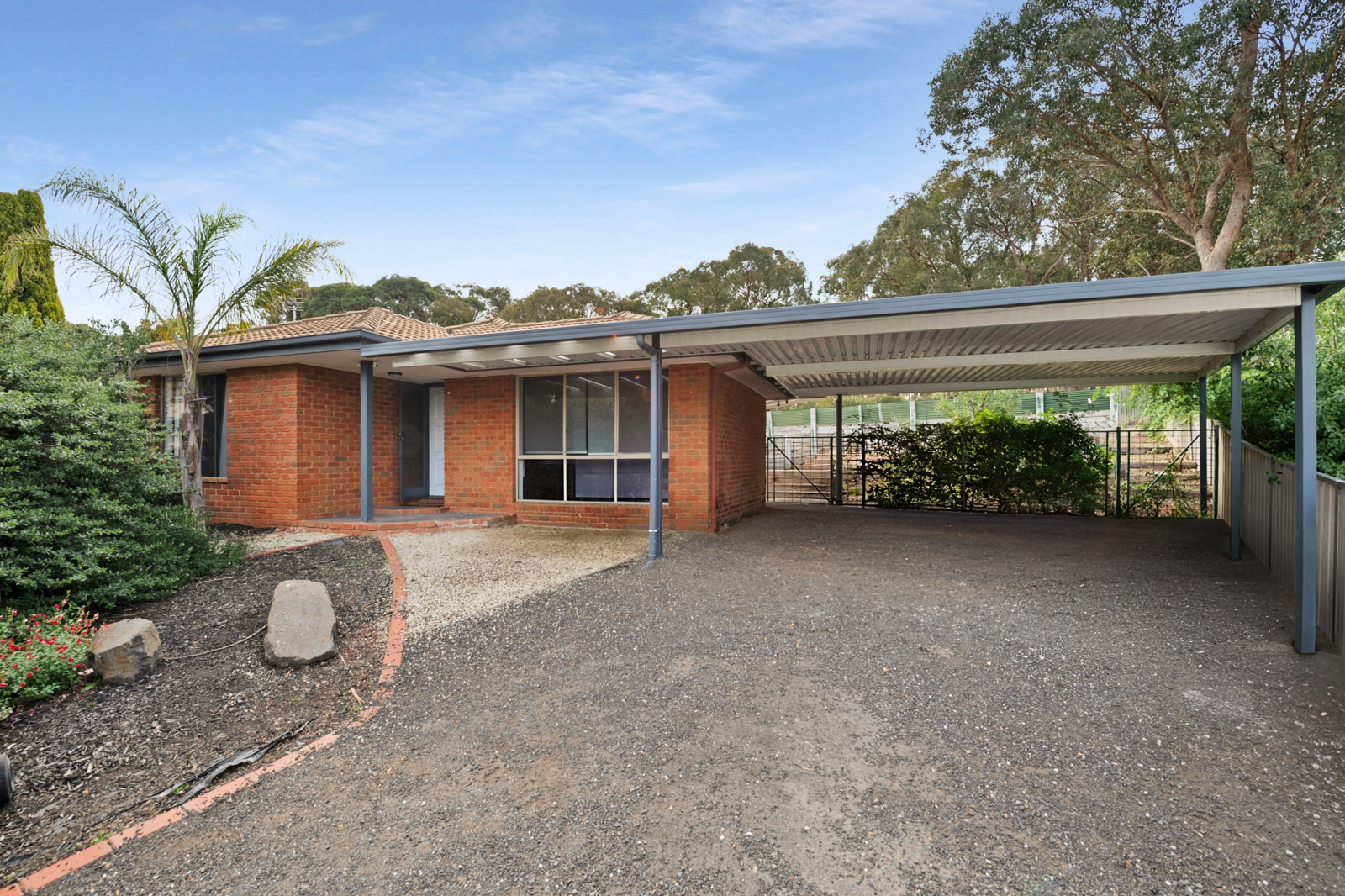 9 Pauline Court, KANGAROO FLAT
