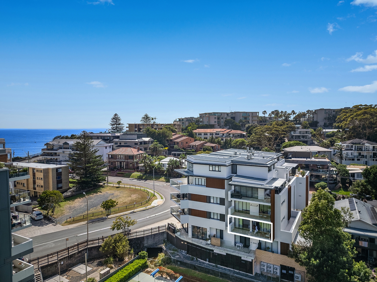 106/10 Pine Tree Lane,Terrigal