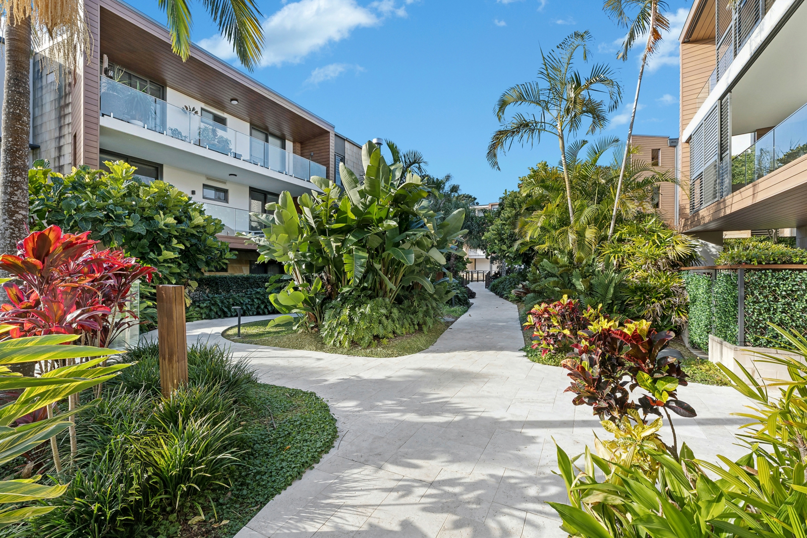 402/156D Terrigal Drive, TERRIGAL