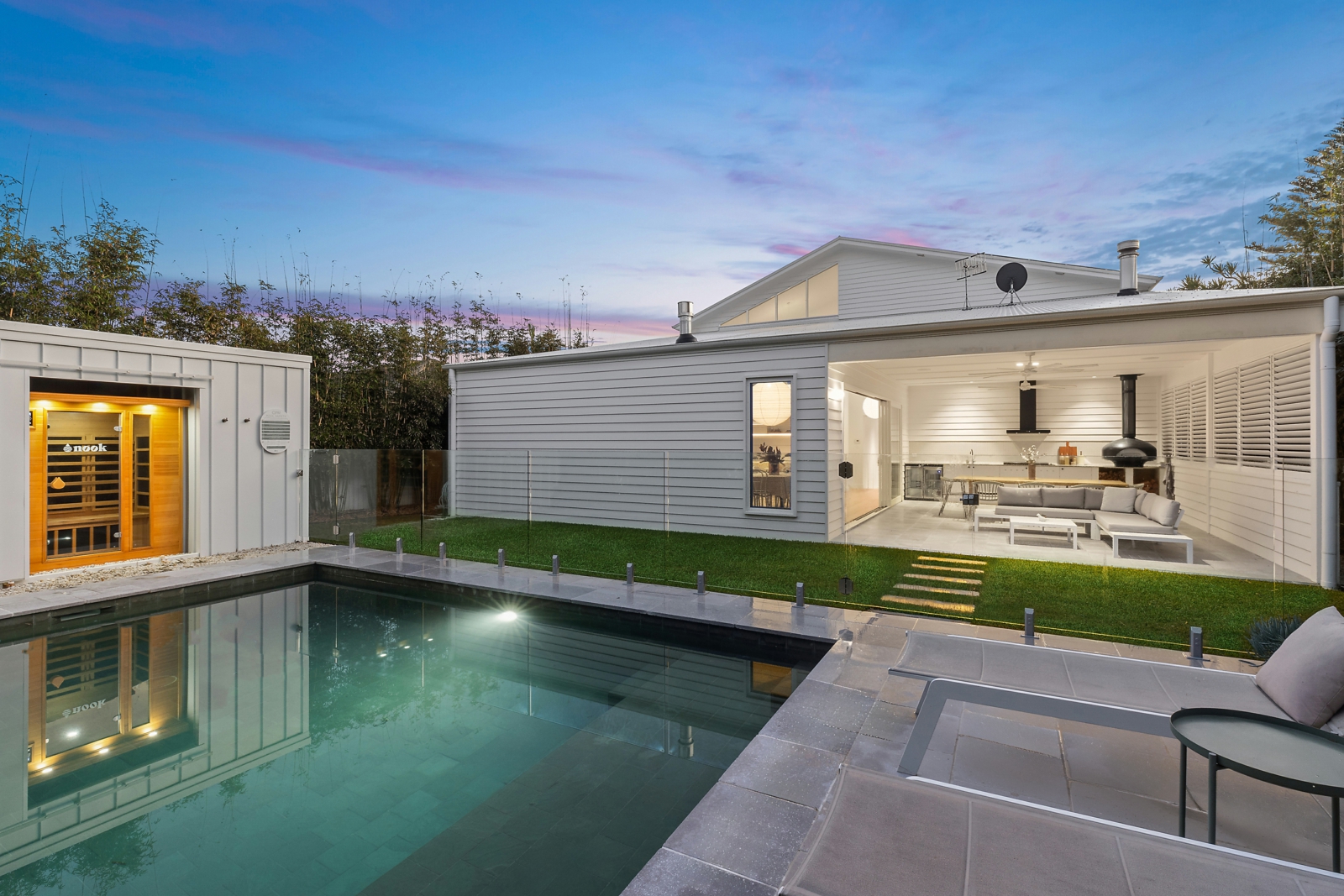 4 Renown Street, WAMBERAL