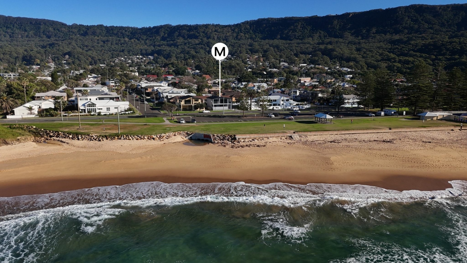 16 Cliff Parade, Thirroul - image 1