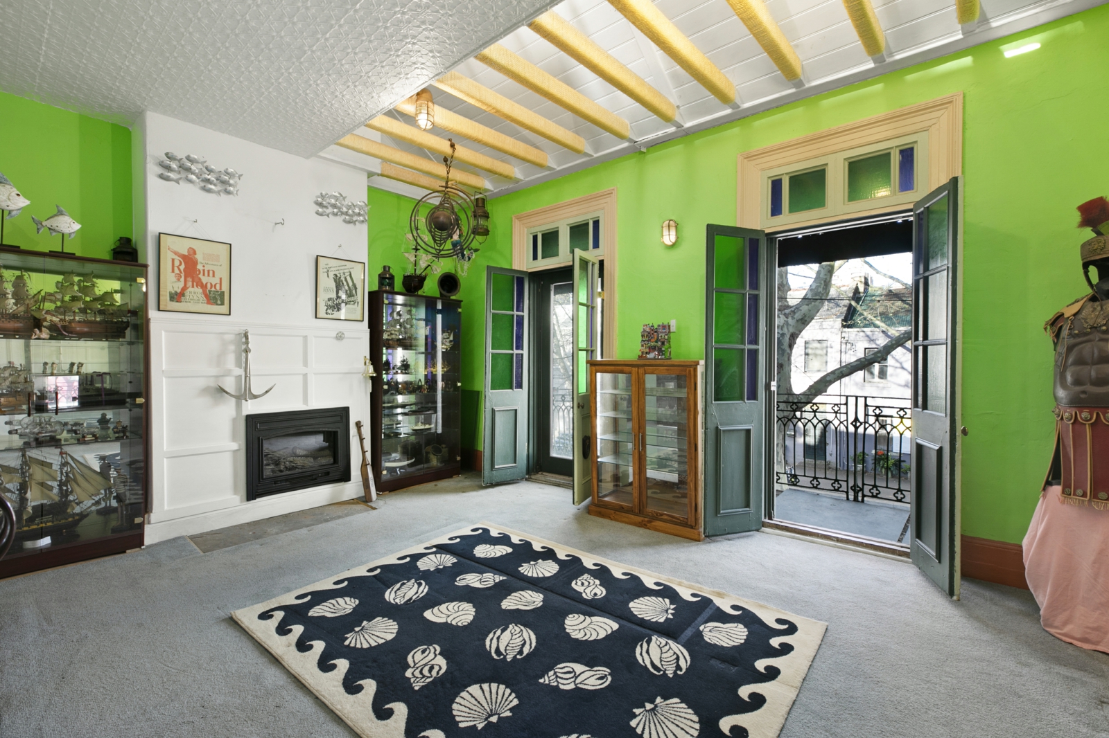 4.Green Room.jpg