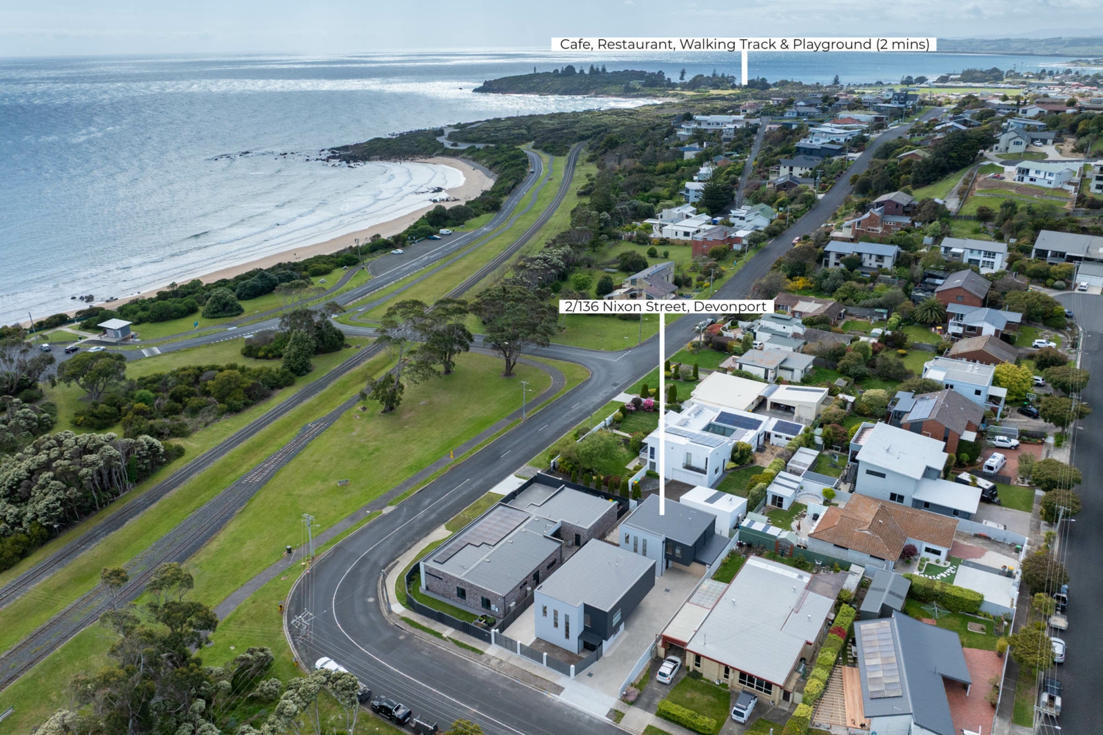2/136 Nixon Street,Devonport