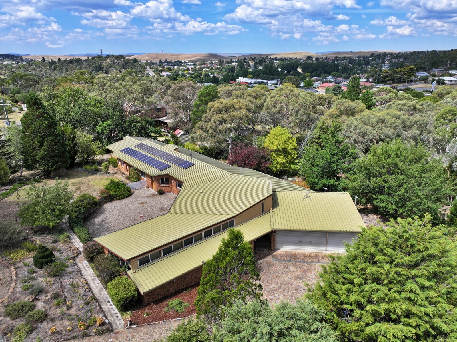 10 Montague Street, COOMA