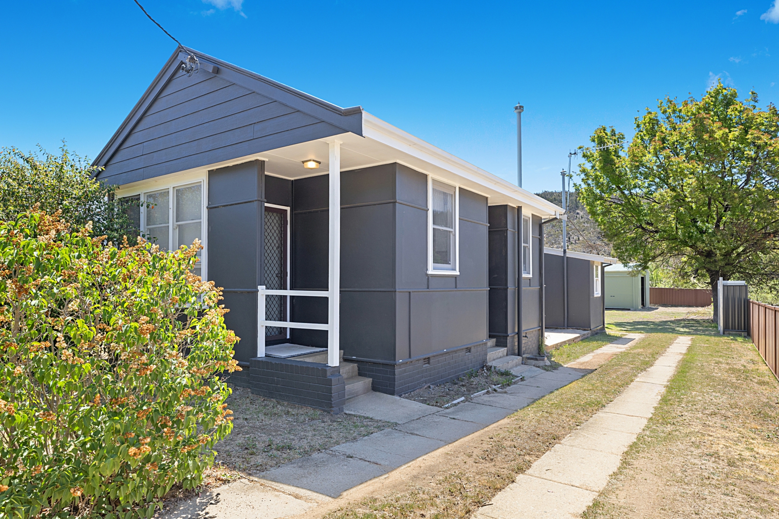 25 Vulcan Street,Cooma