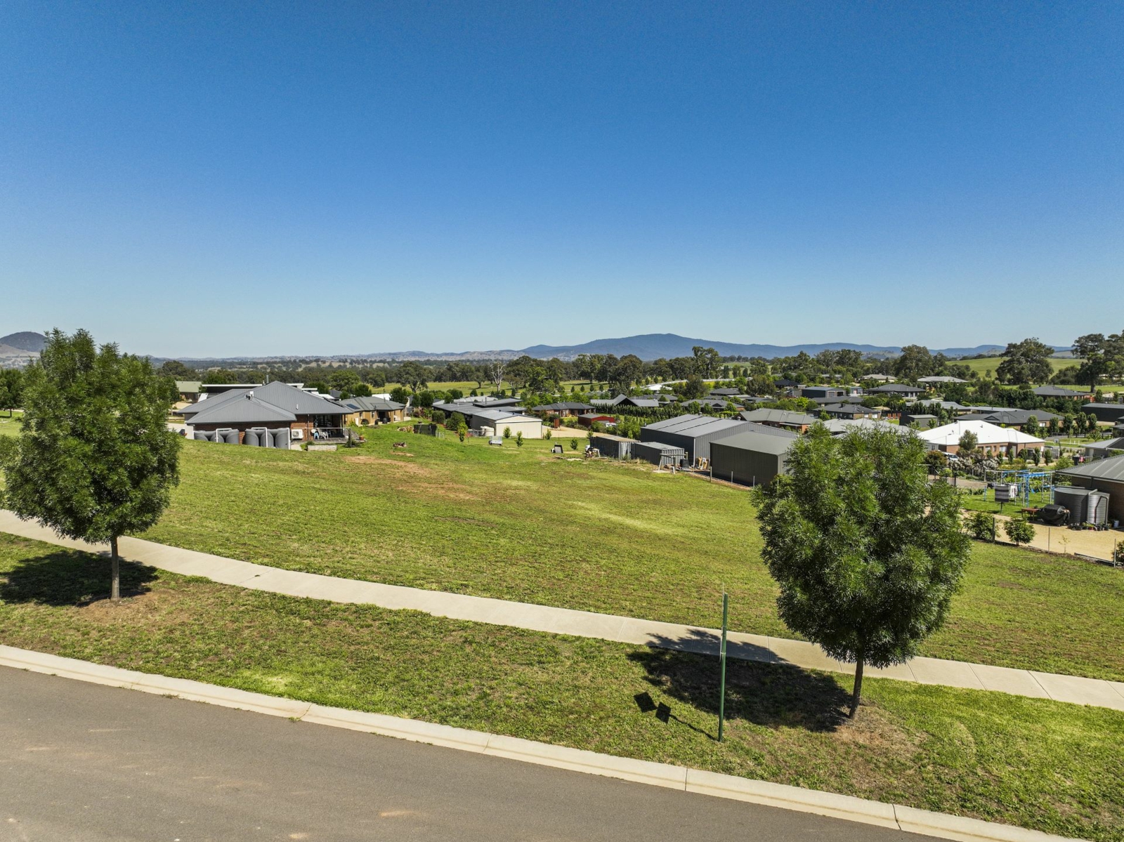 21 Lomandra Way