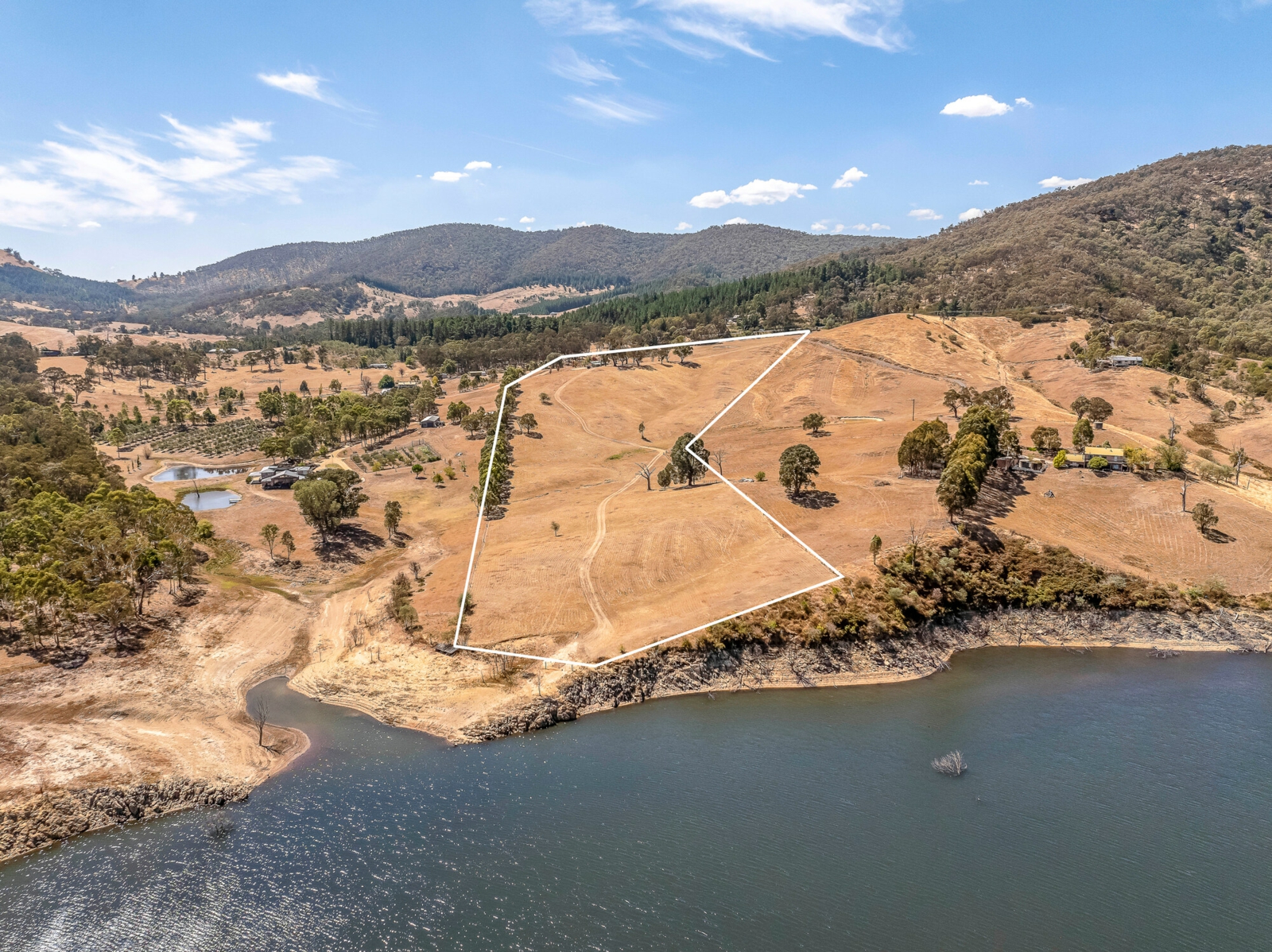 2096 Mansfield-Woods Point Road,Macs Cove