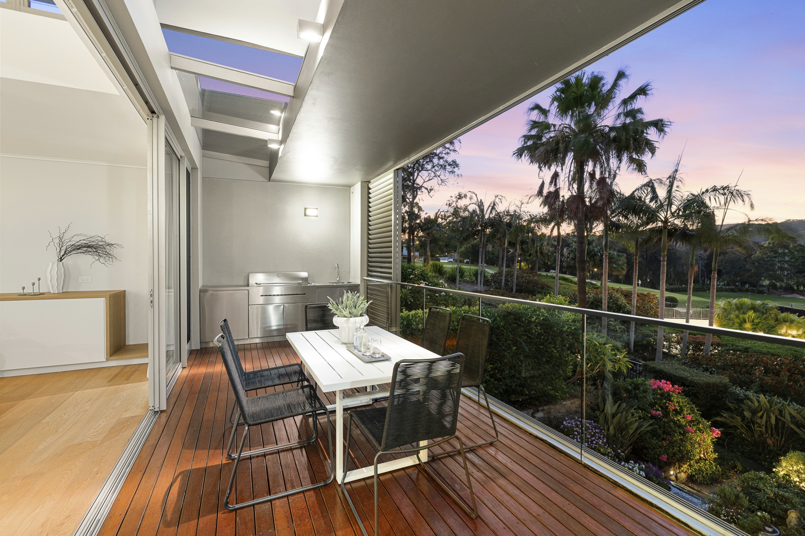 204/102 Darley Street West, MONA VALE