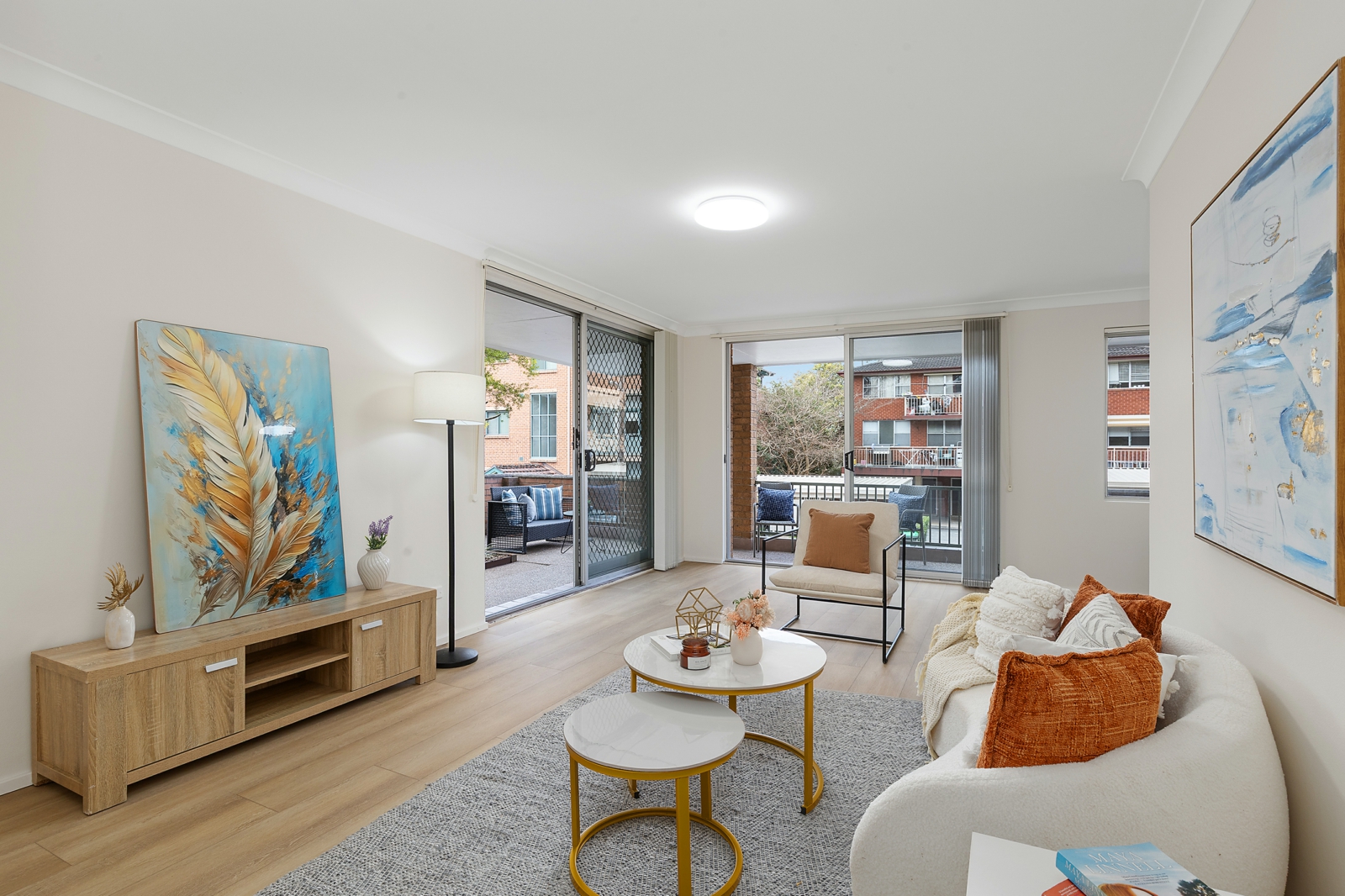 3_14 Albert St, Hornsby_Living.jpg