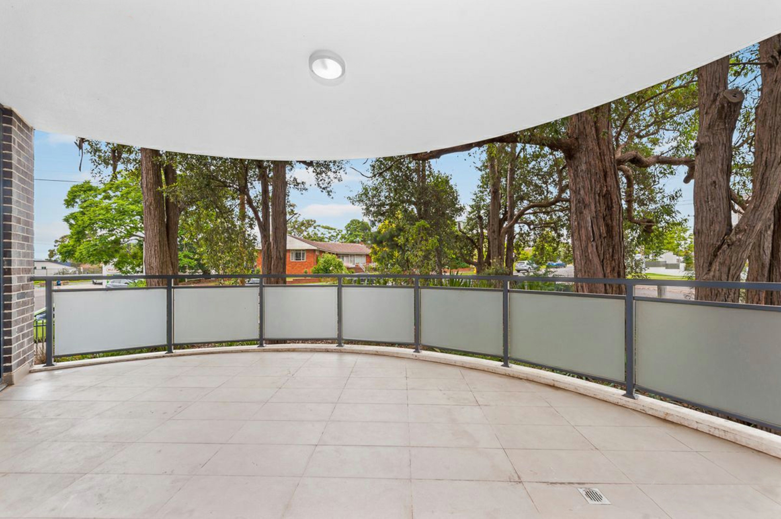 18/2 Bouvardia Street,Asquith