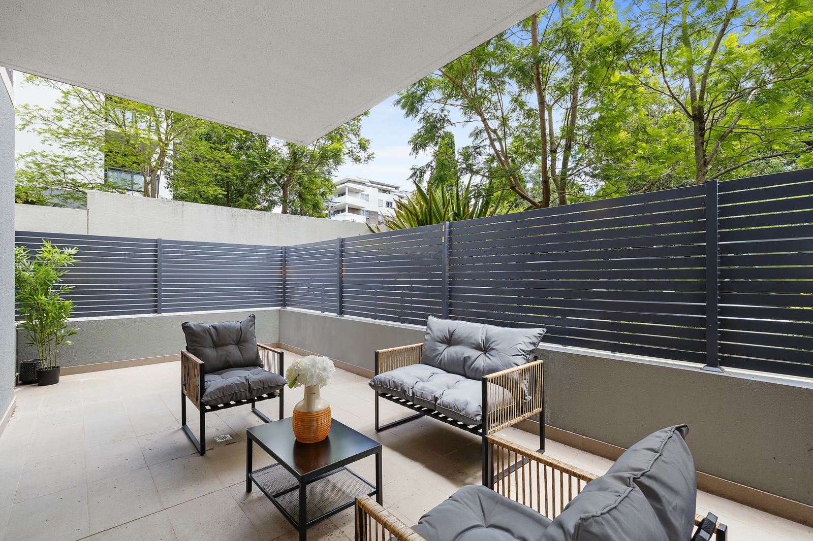 53_2 Bourvadia St, Asquith_Alfresco.jpg