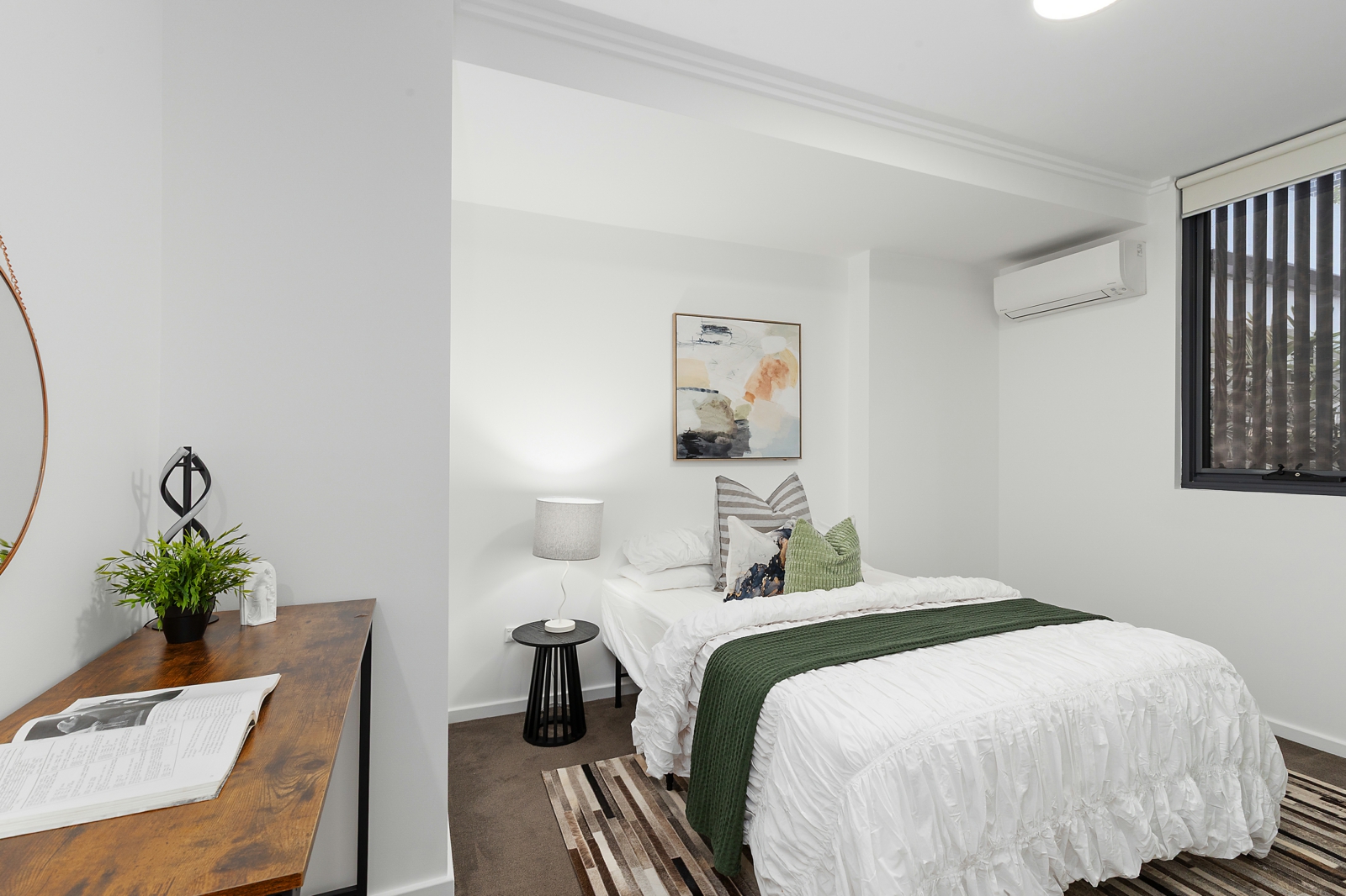 53_2 Bourvadia St, Asquith_Bedroom 1.jpg