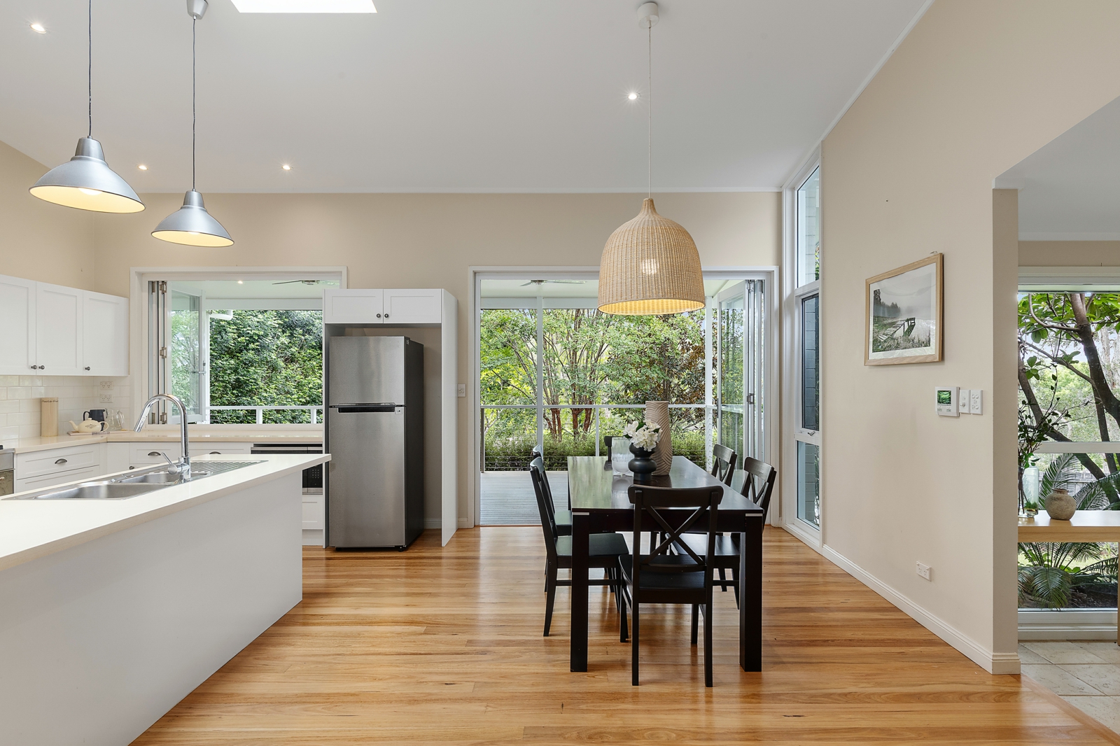 9 Meluca Cres, Hornsby_Dining.jpg