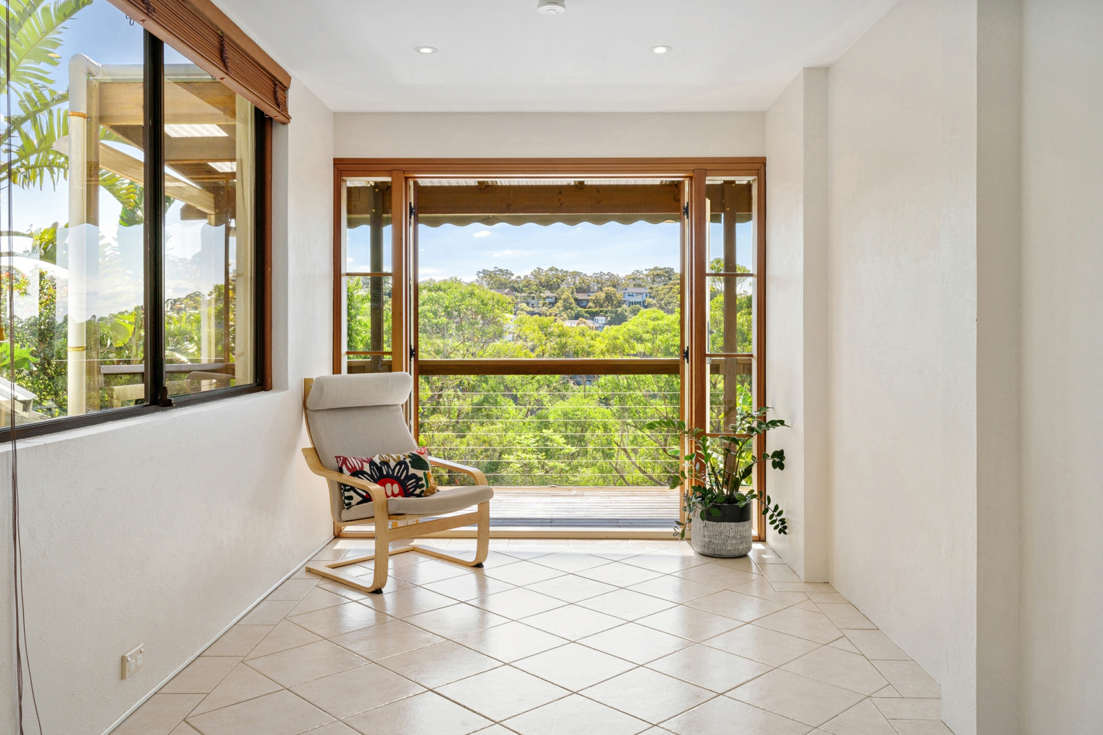 94 Ninth Avenue, LOFTUS