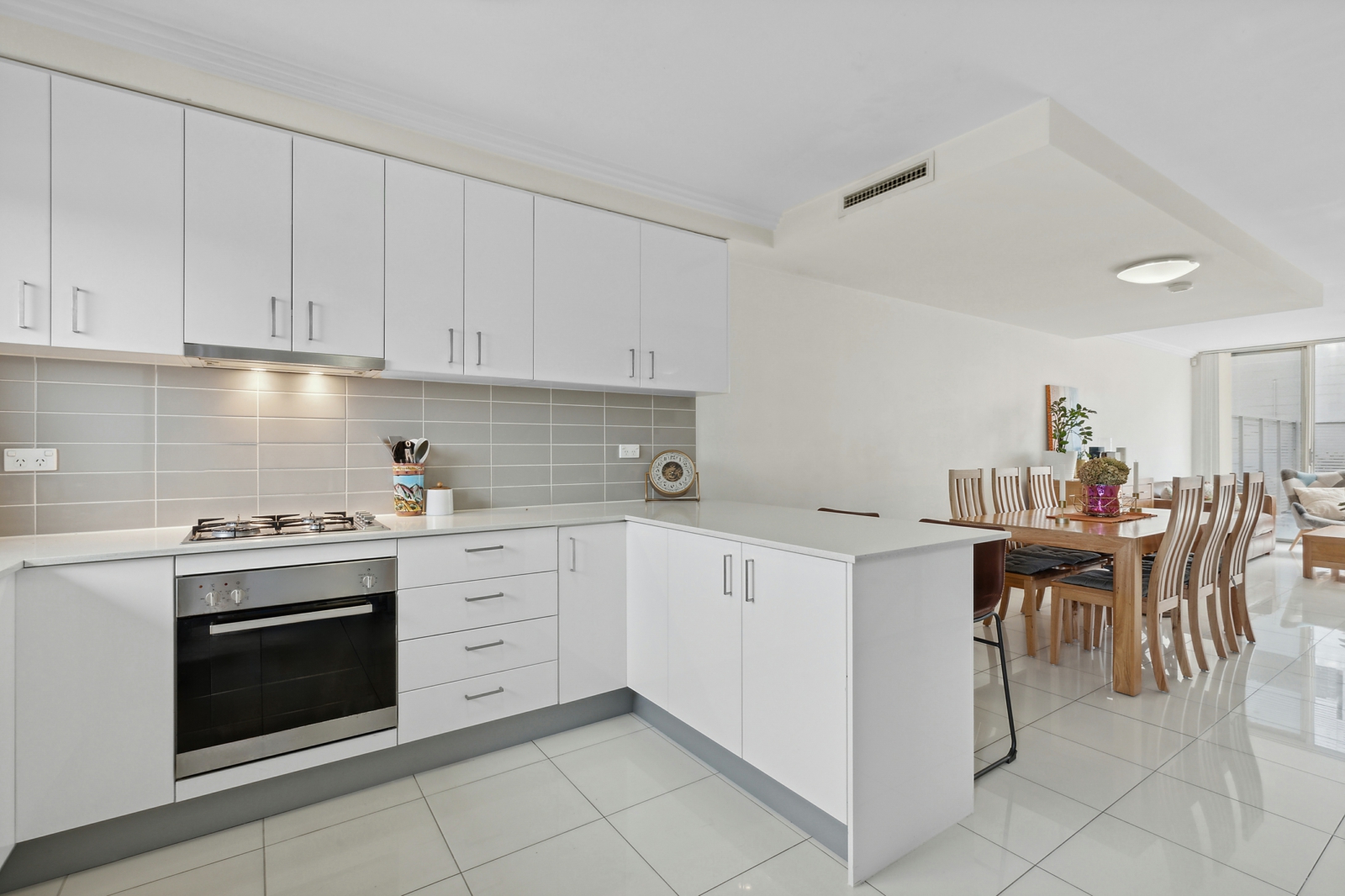 Kitchen_Dining