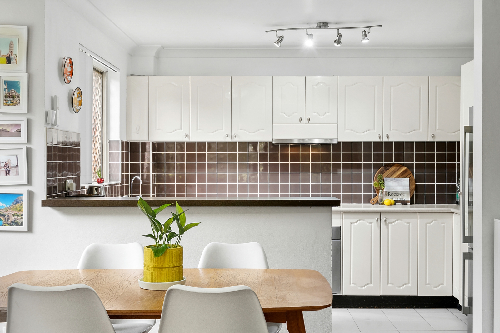 Kitchen_Dining