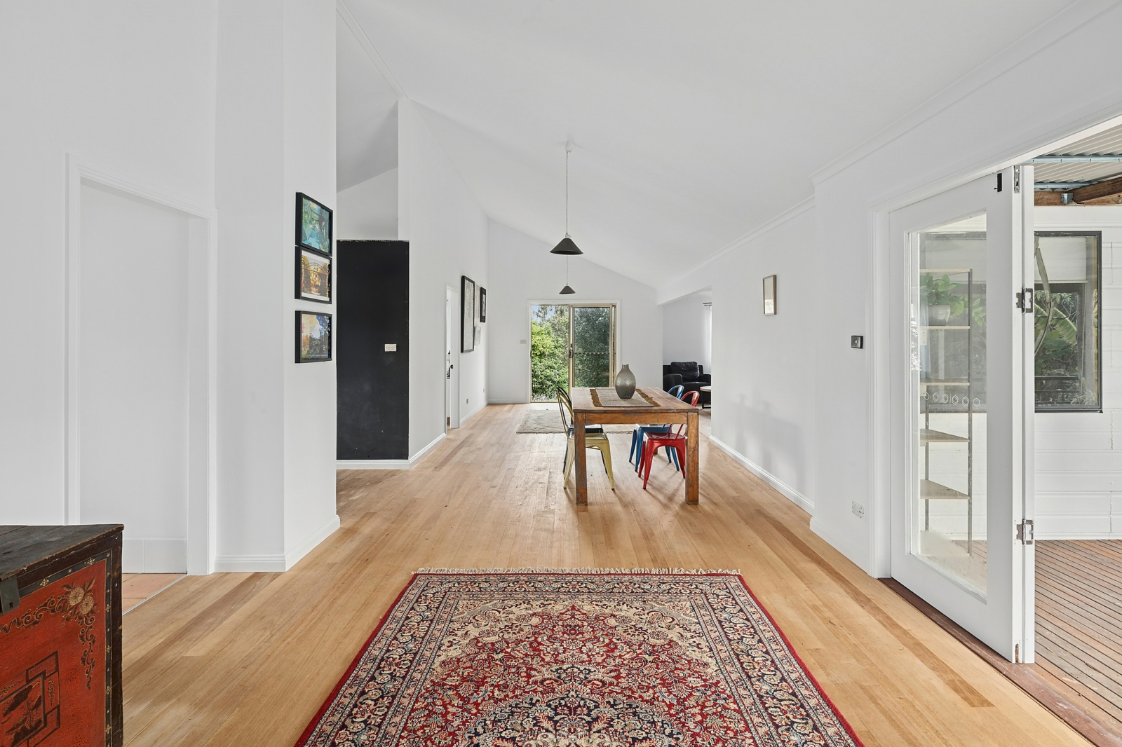1198 Missabotti Road,Missabotti