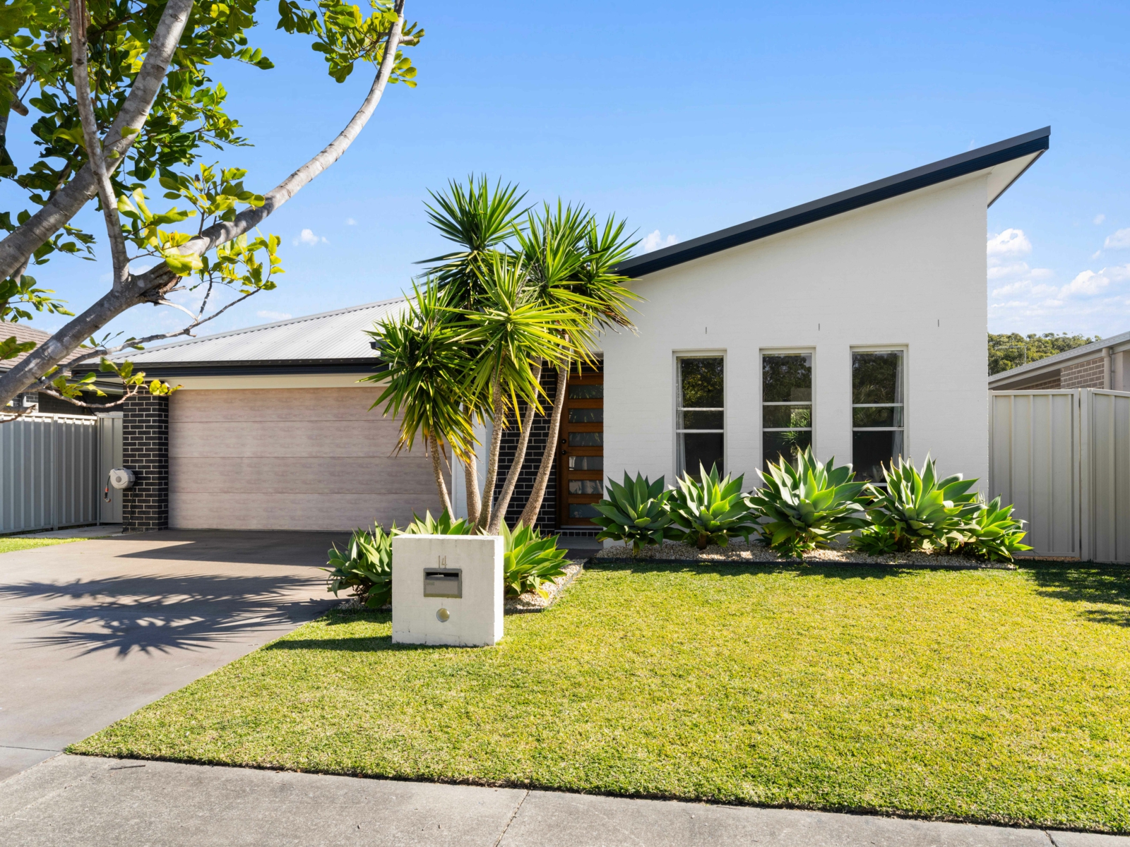 14 Broadwater Street, SANDY BEACH
