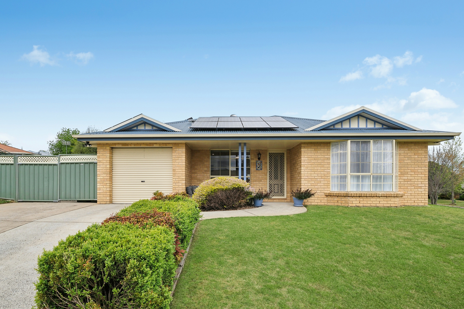 2 Sheldon Crescent, ORANGE