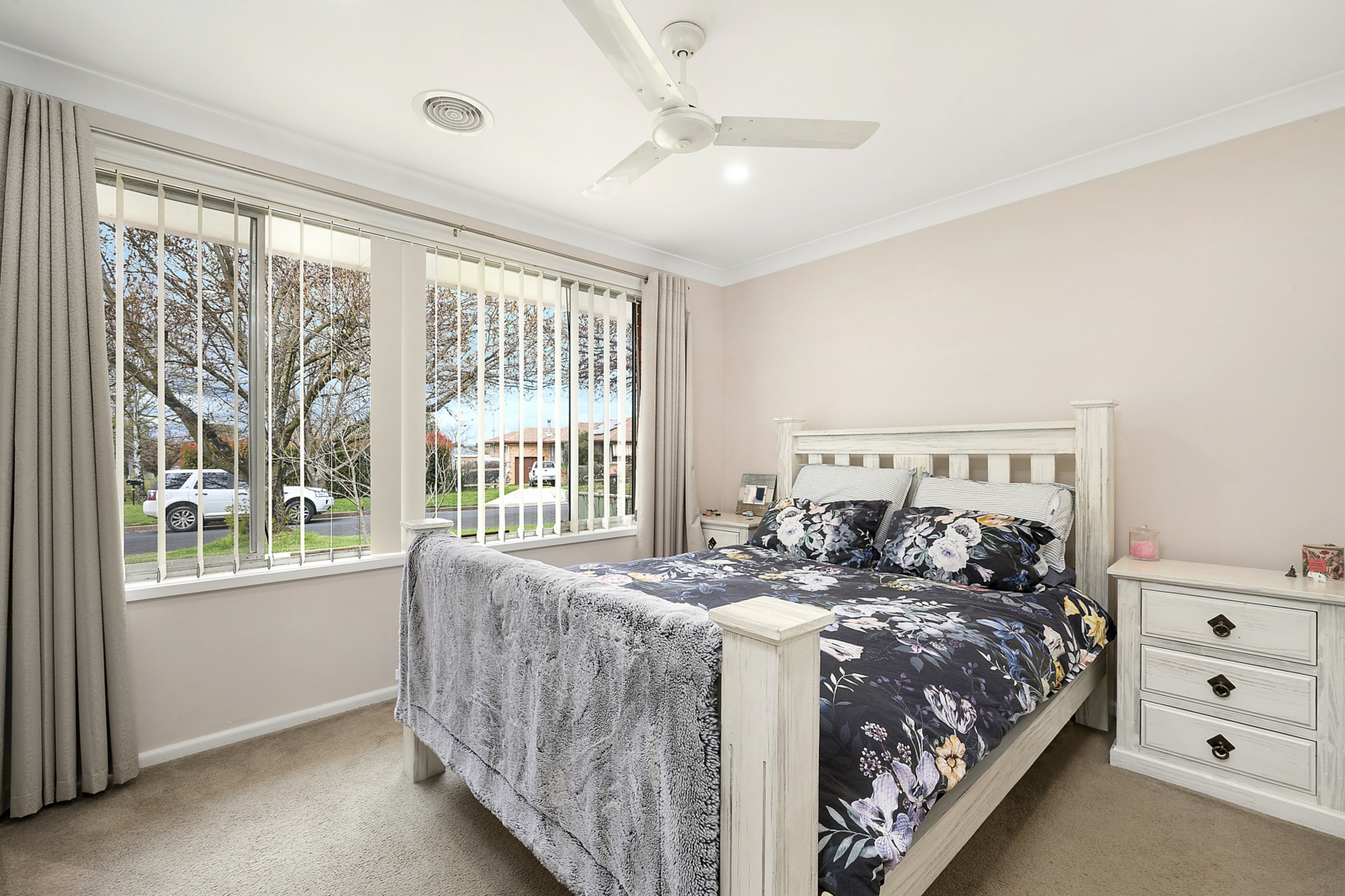 bedroom_2