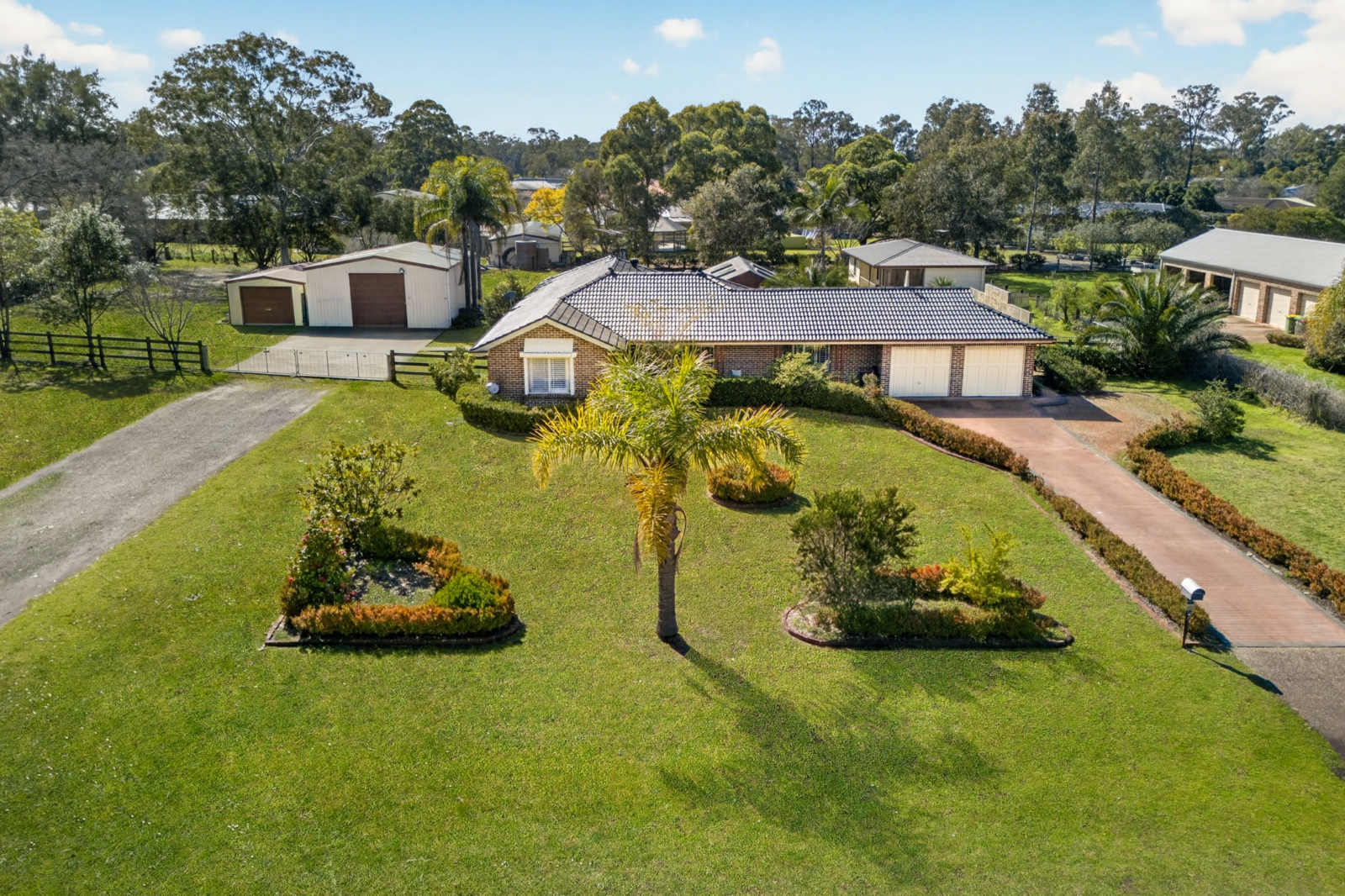 20 Nicholson Place Windsor Downs-1.jpg