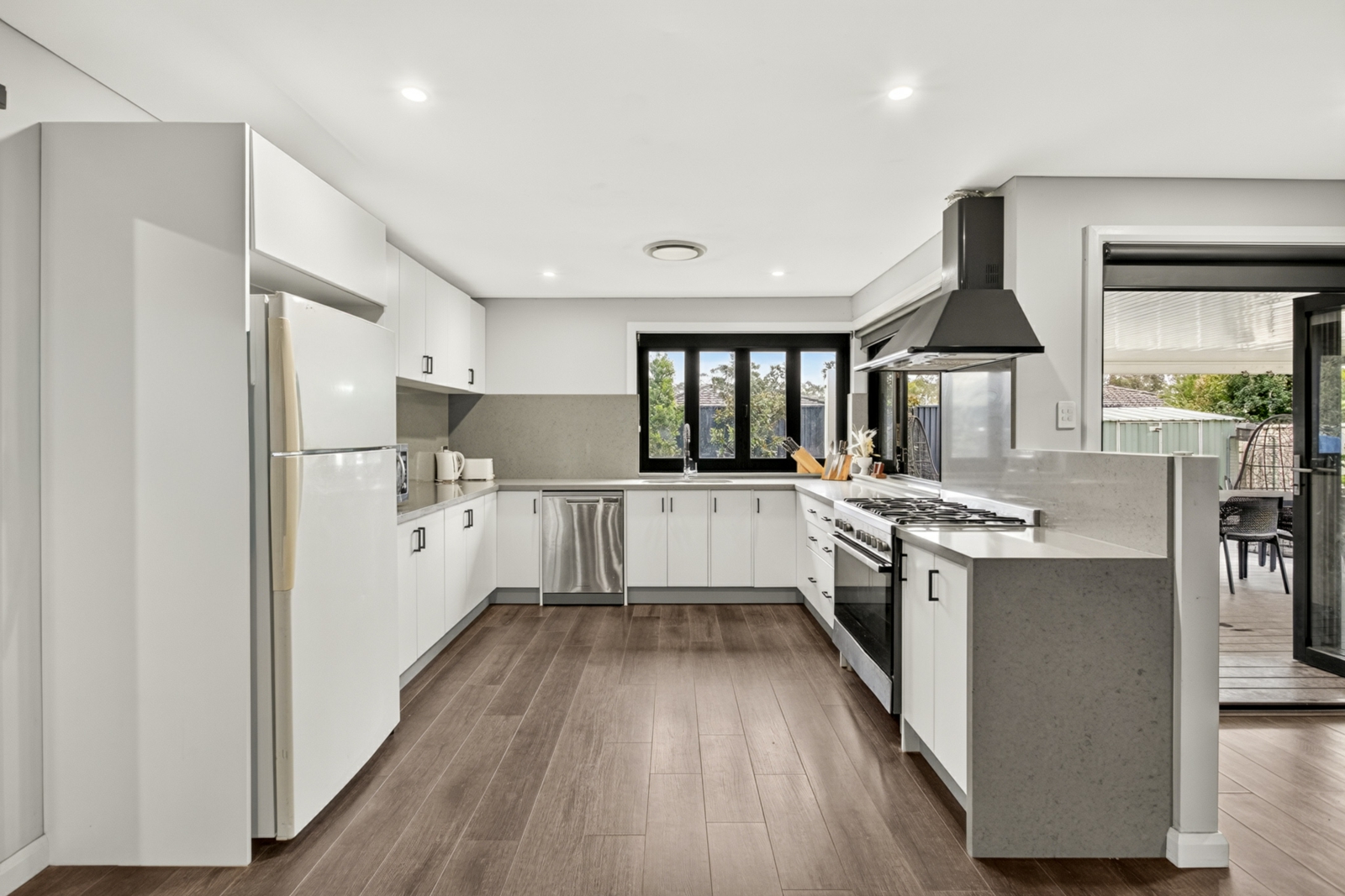 25 Andrew Thompson Drive McGraths Hill-5