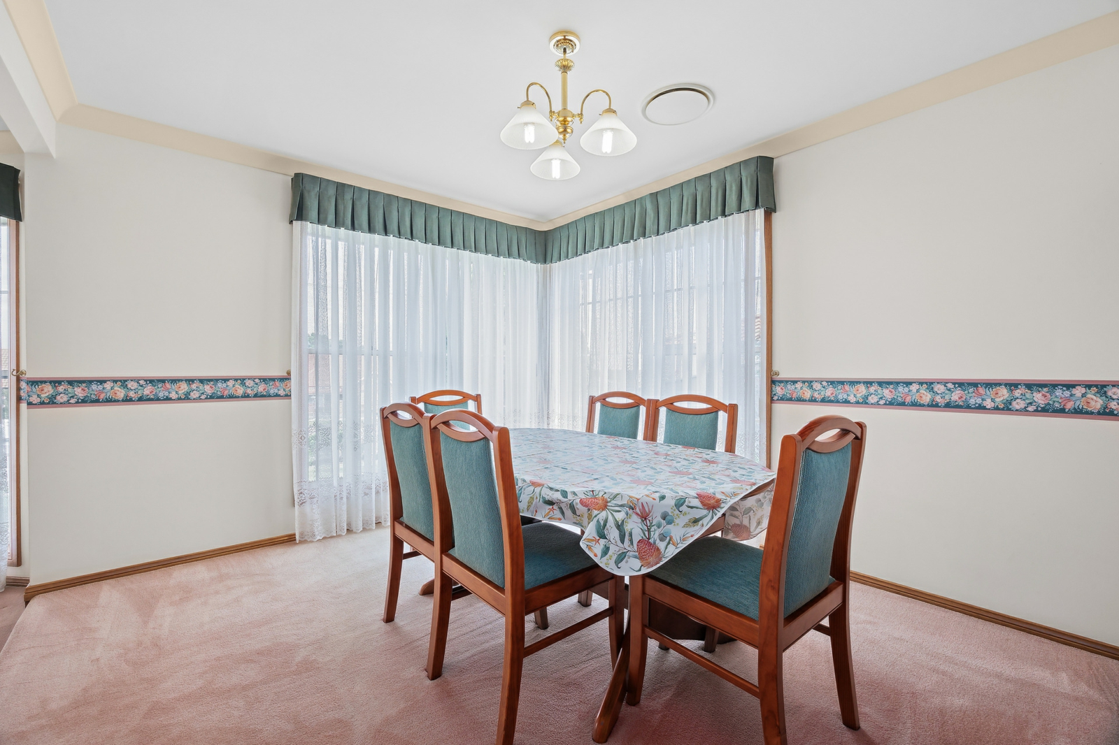 Dining-01
