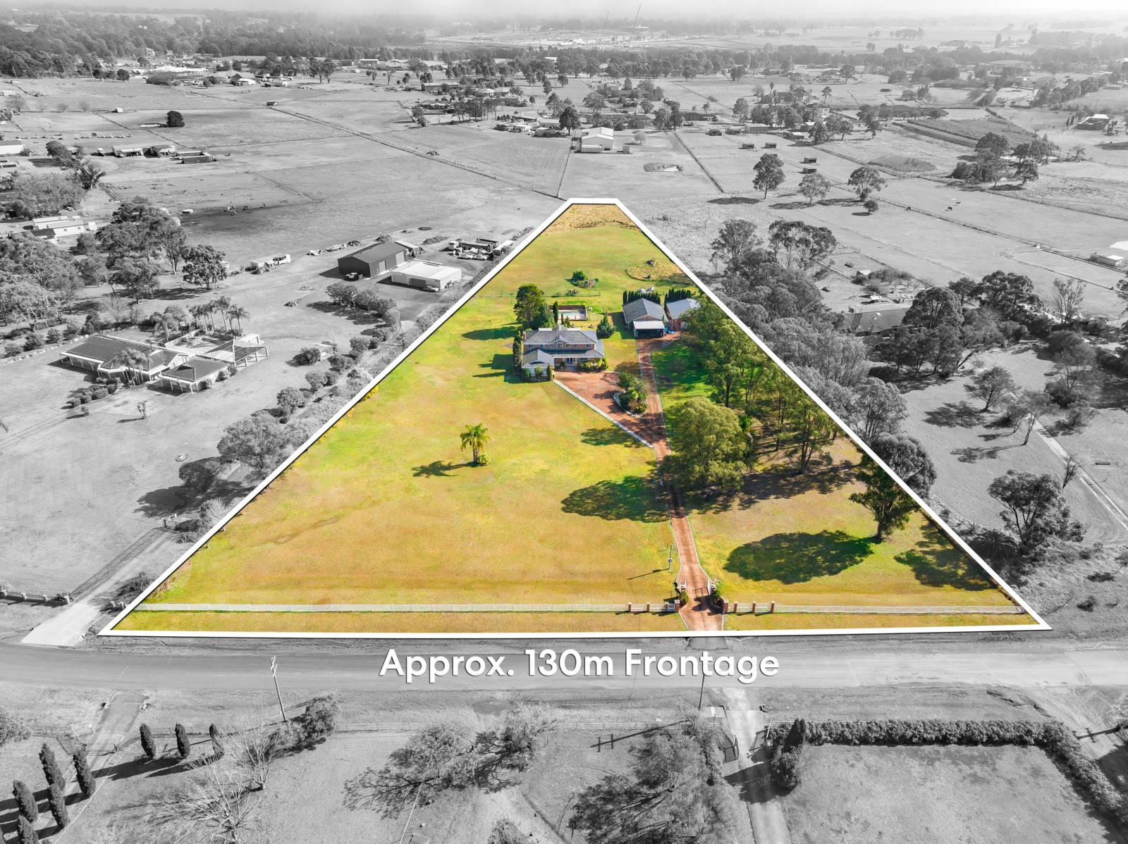 79 Kelvin Park Drive, BRADFIELD