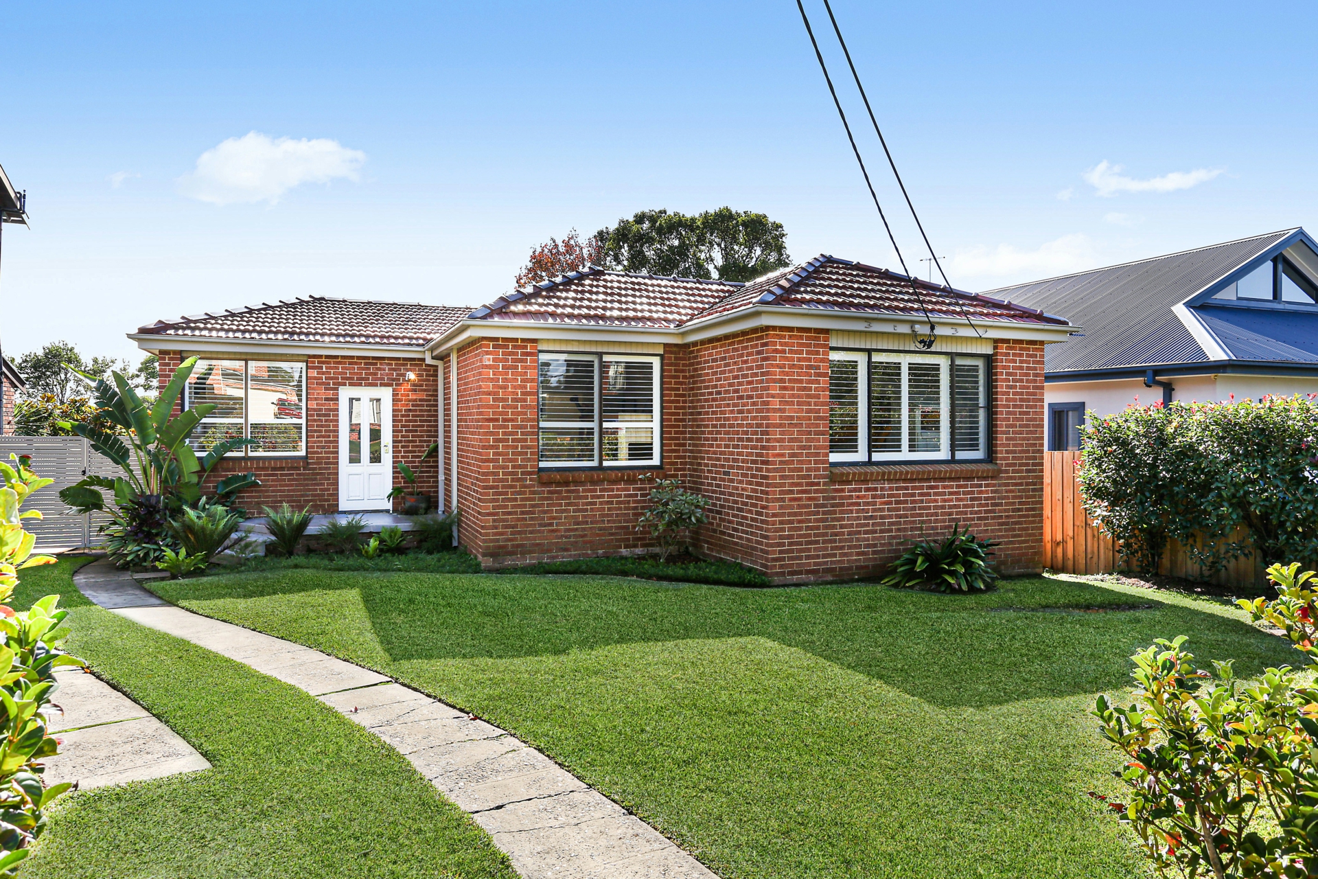 17 Forest Road, YOWIE BAY