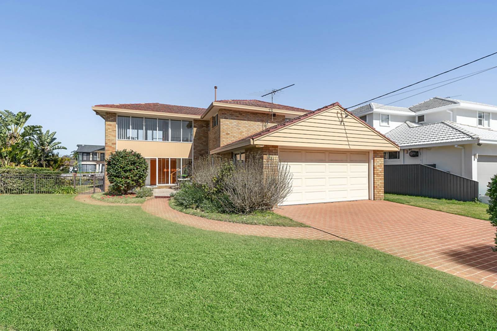 38 Castlereagh Crescent, SYLVANIA WATERS
