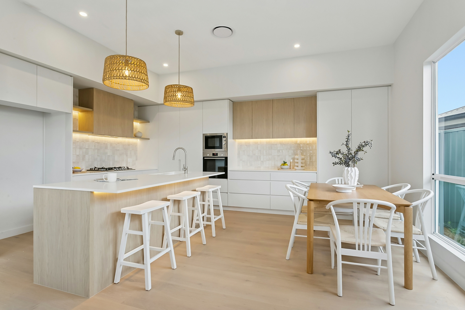 Dining Room-02.jpg